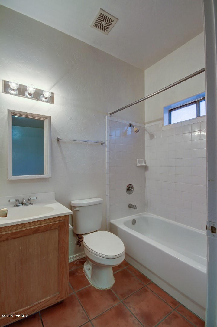 4702 W Calle Don Manuel