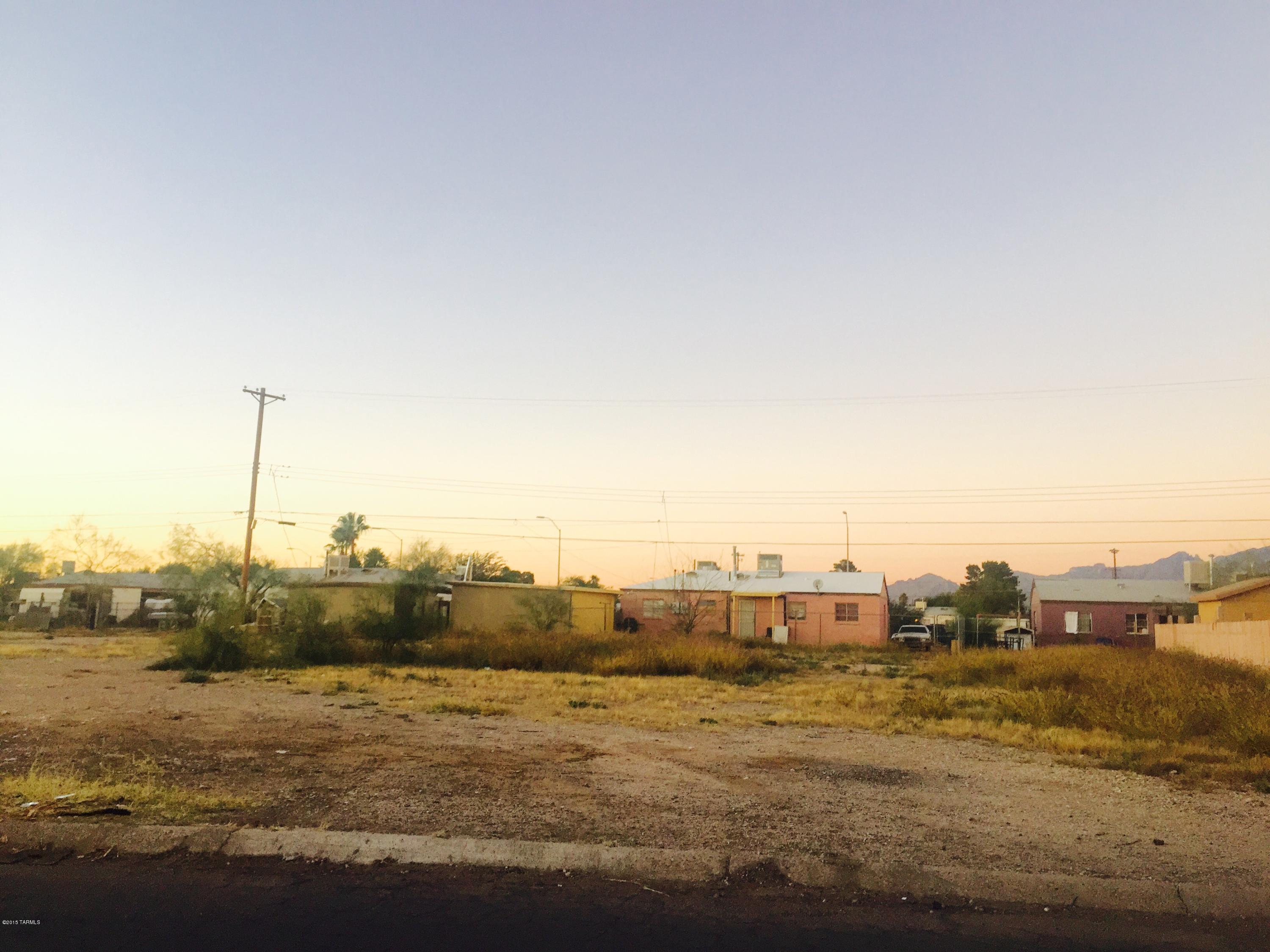 2551 E Pinal Vista