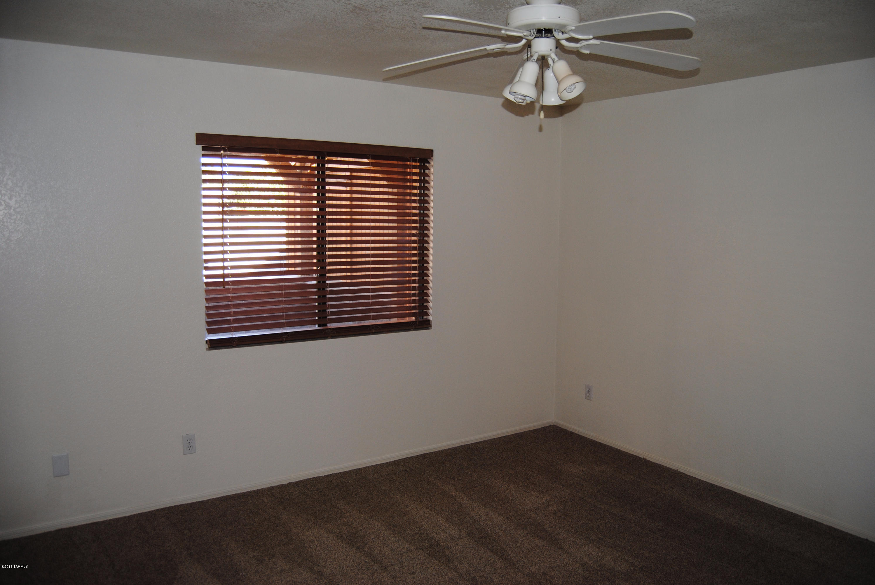 1750 W Rue Du Fleuve