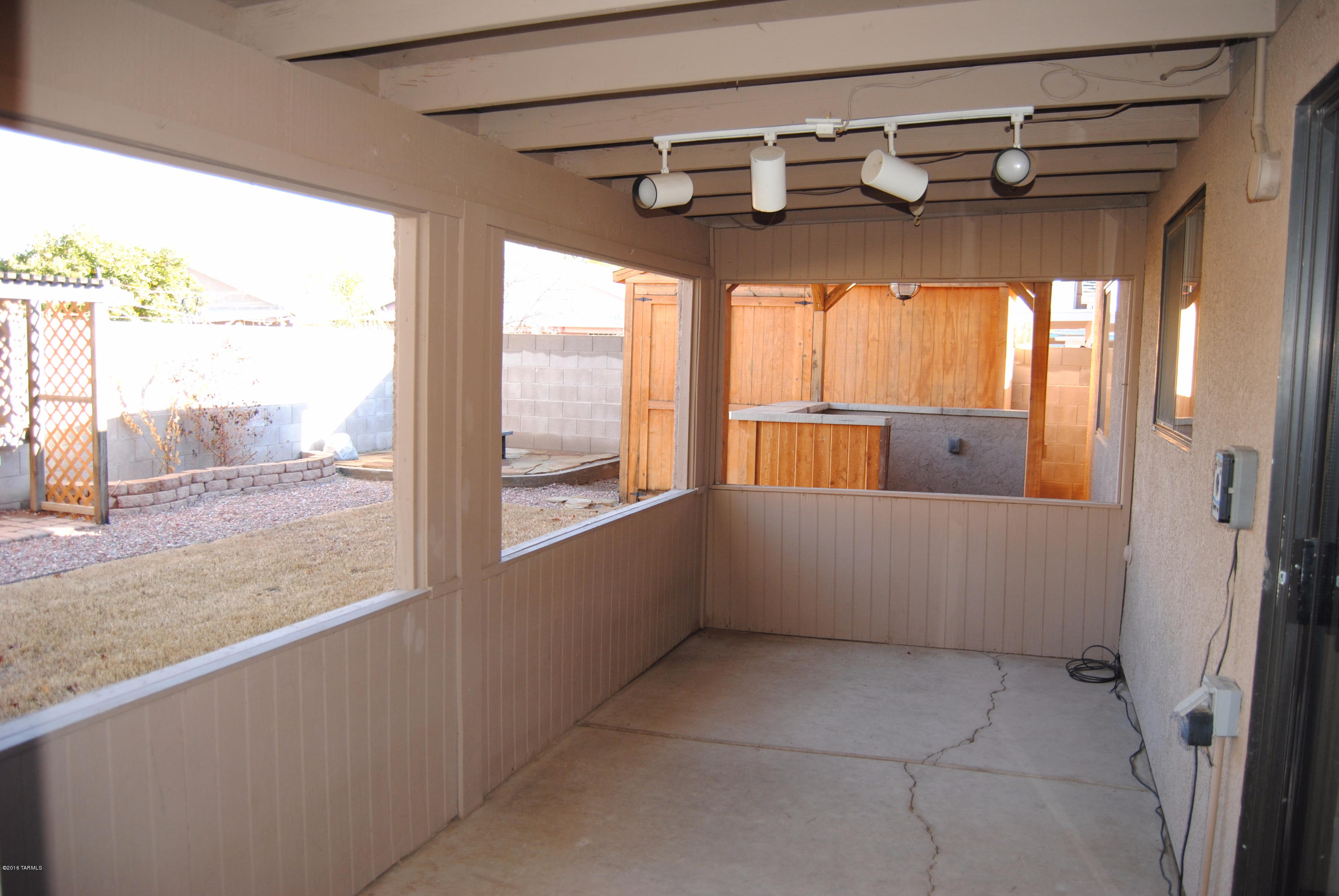 1750 W Rue Du Fleuve