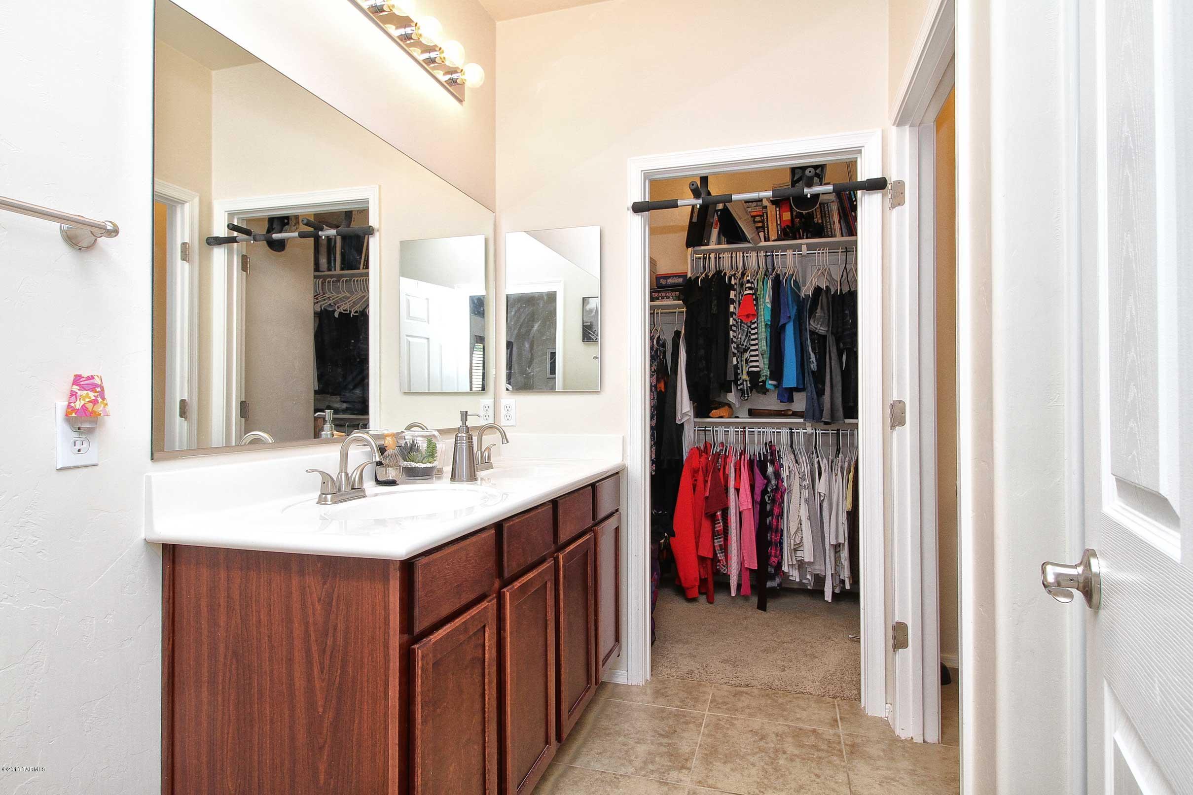 7537 E Majestic Palm Lane