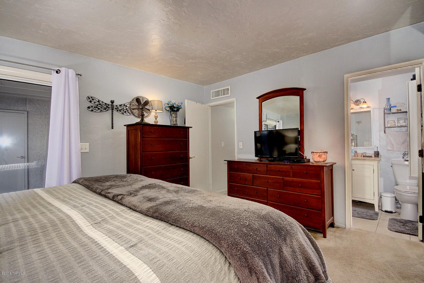 1848 N Frances Boulevard