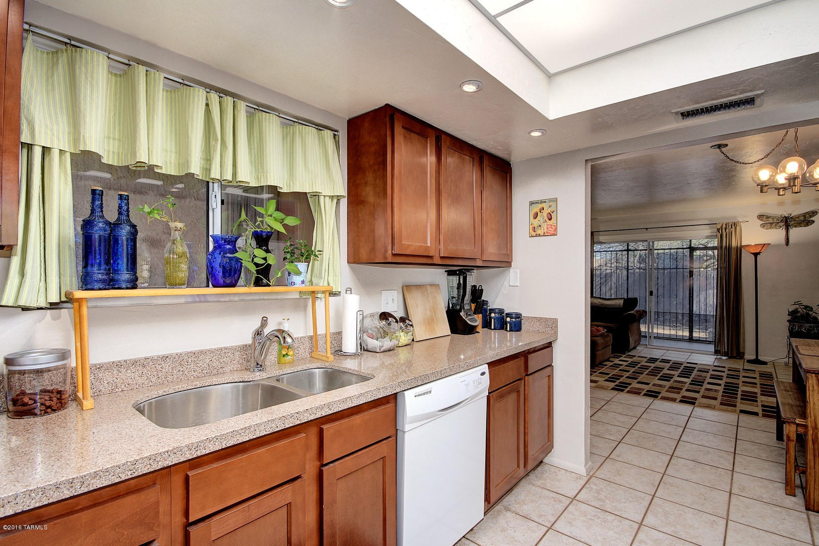 1848 N Frances Boulevard