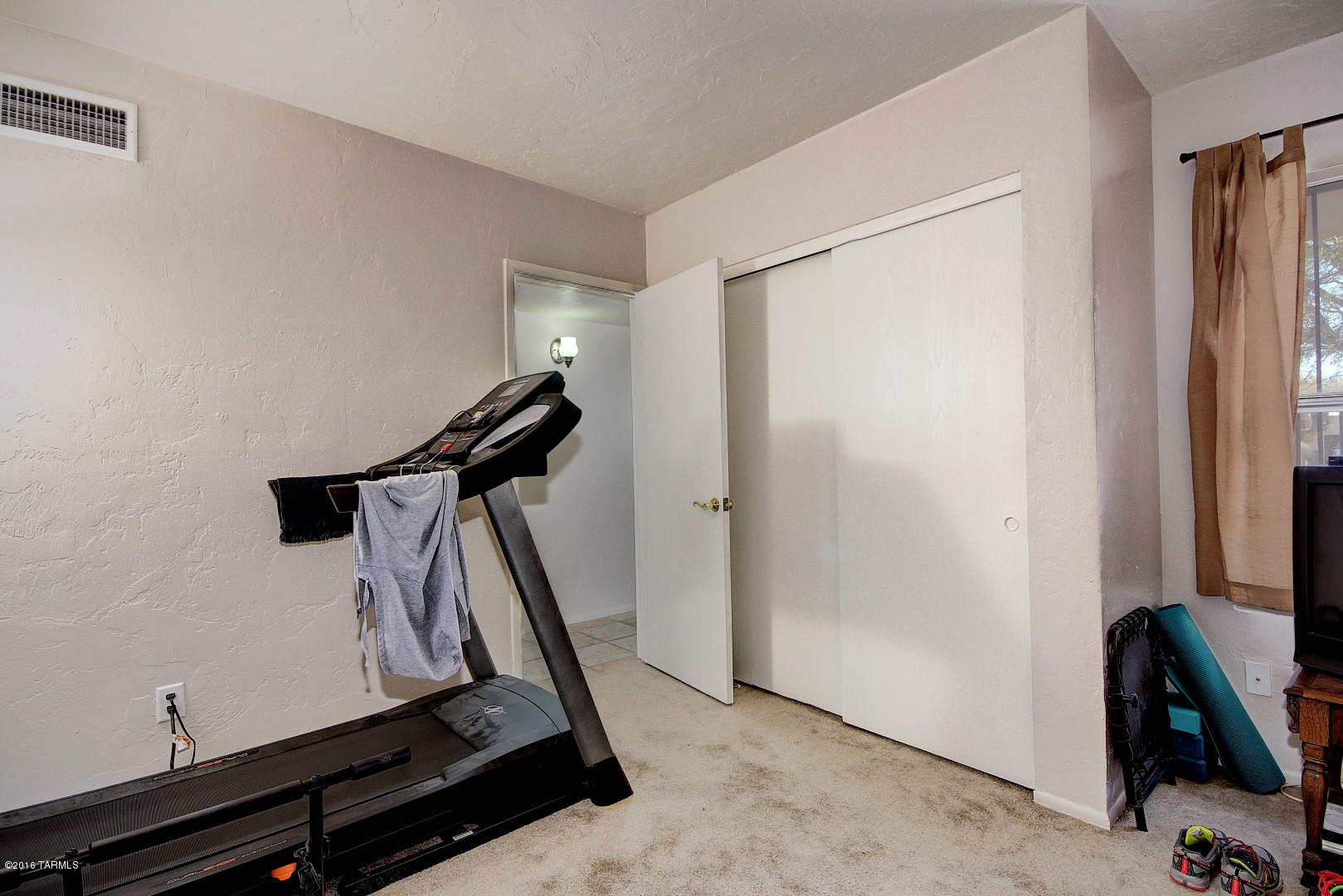 1848 N Frances Boulevard