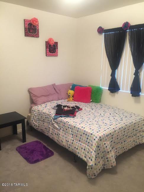 764 W Carolchristine Place