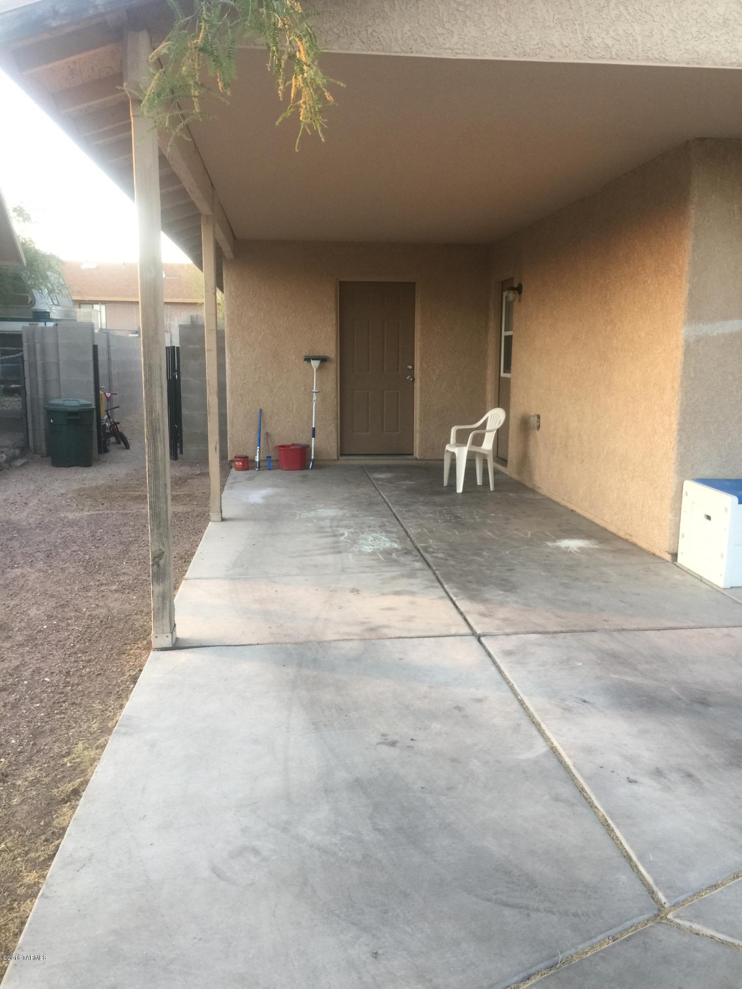 764 W Carolchristine Place