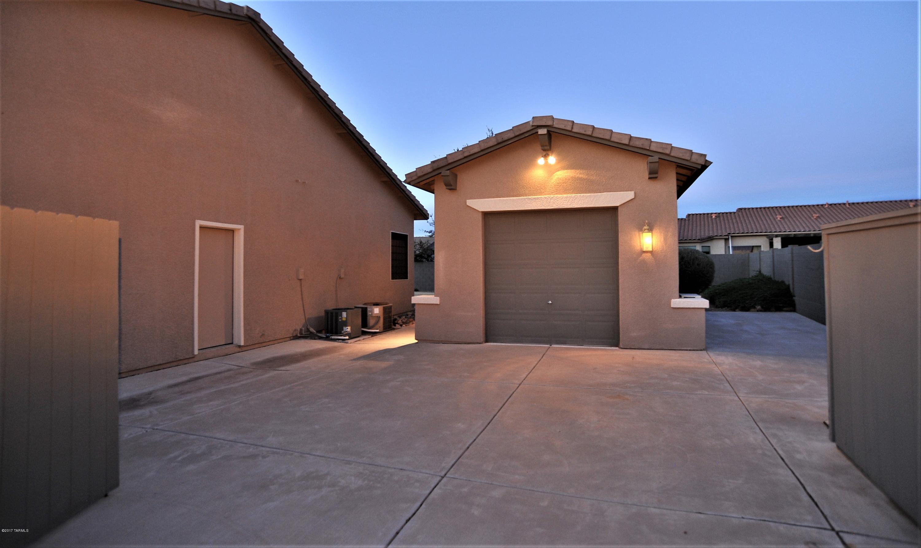 9903 S Camino De La Calinda