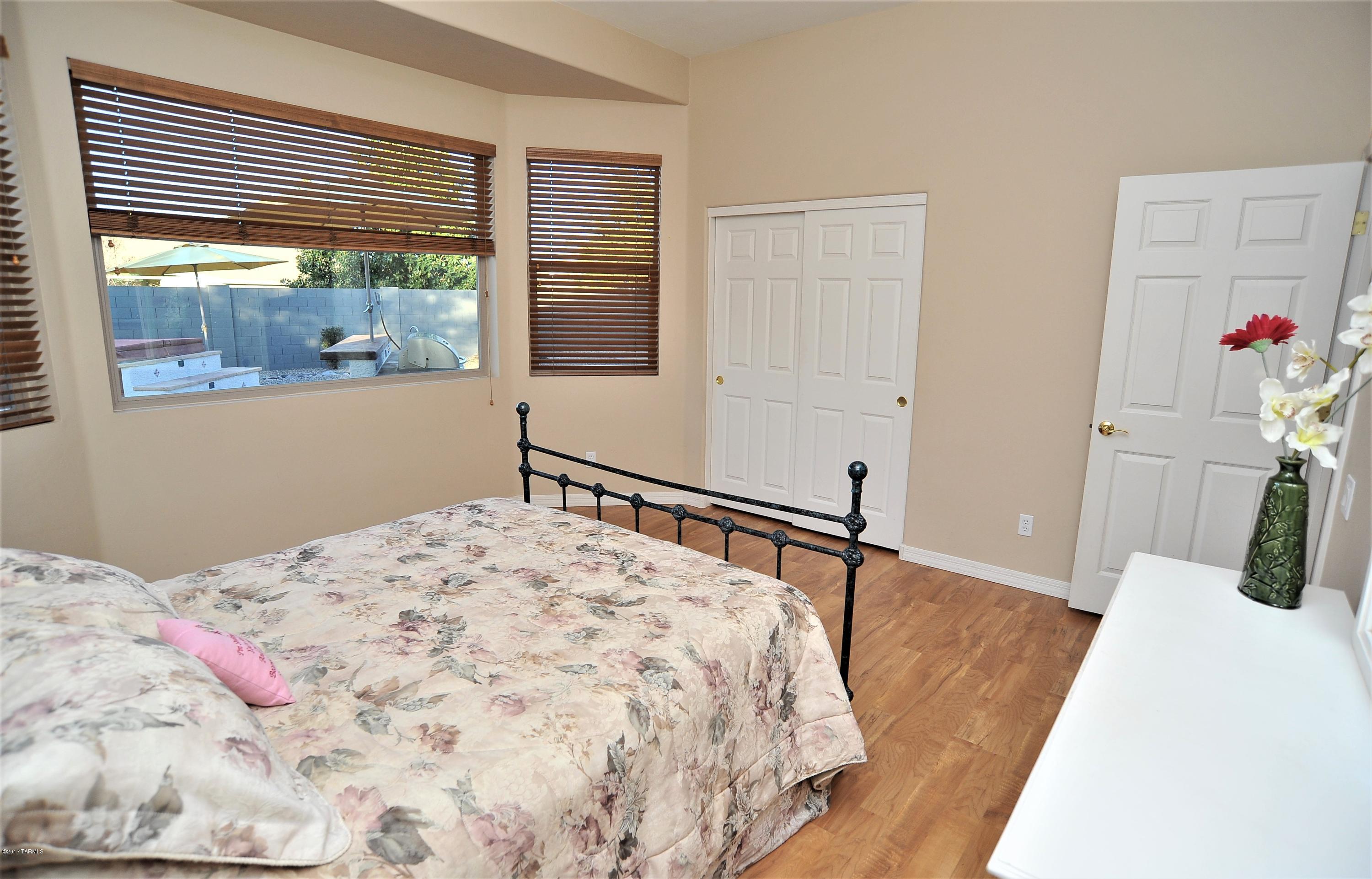 9903 S Camino De La Calinda