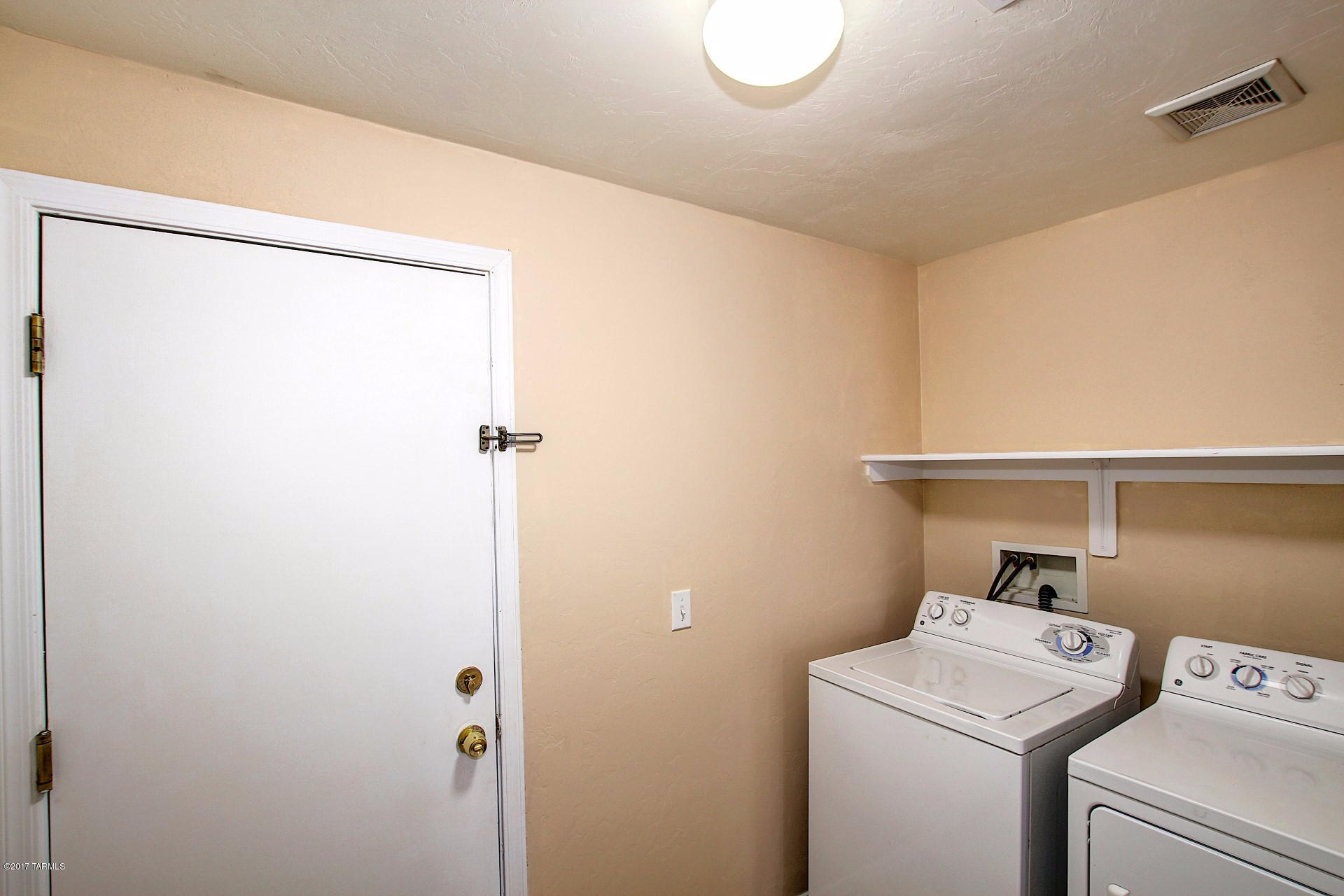 3543 W Lost Village Lane