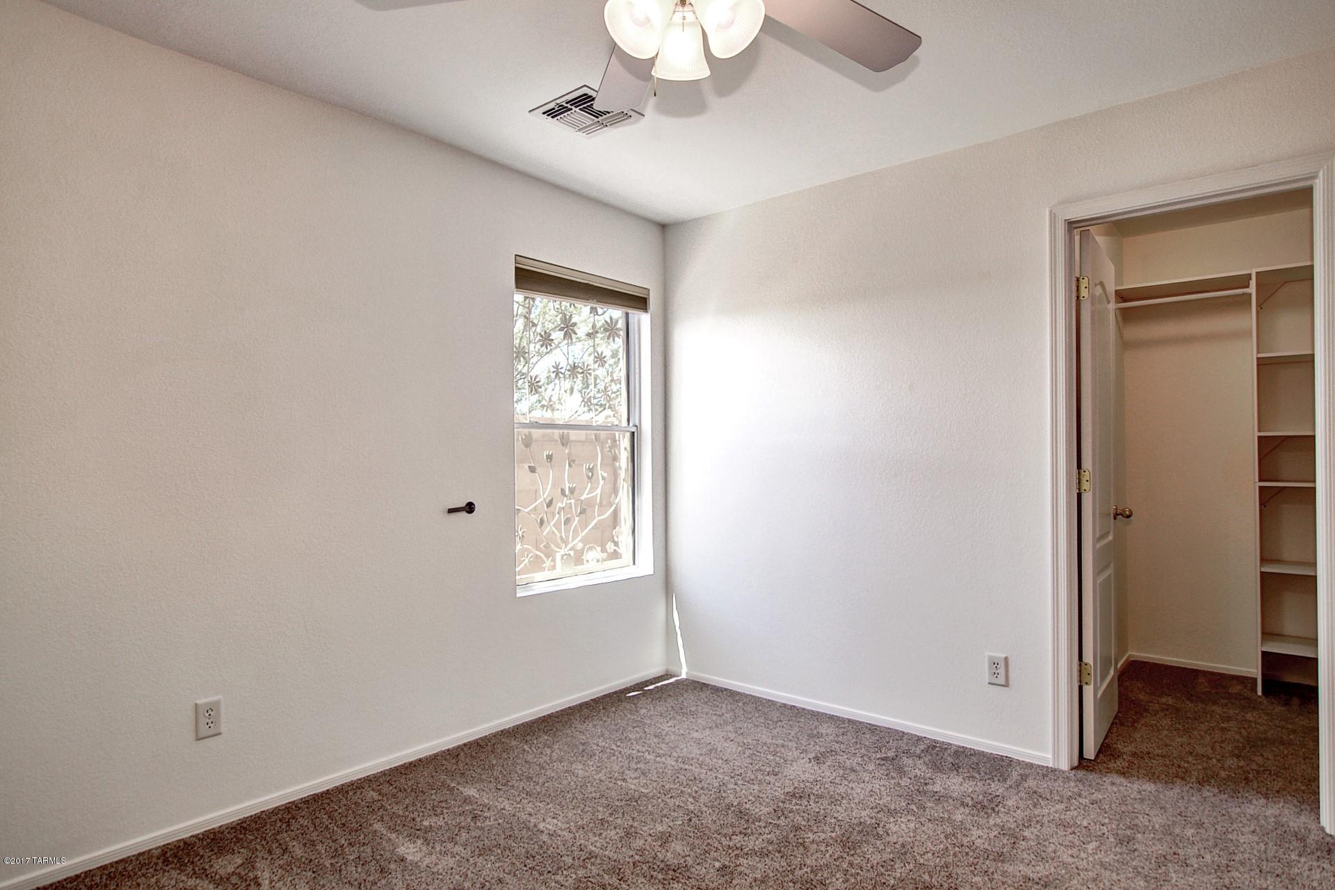 4940 E Butterweed Drive