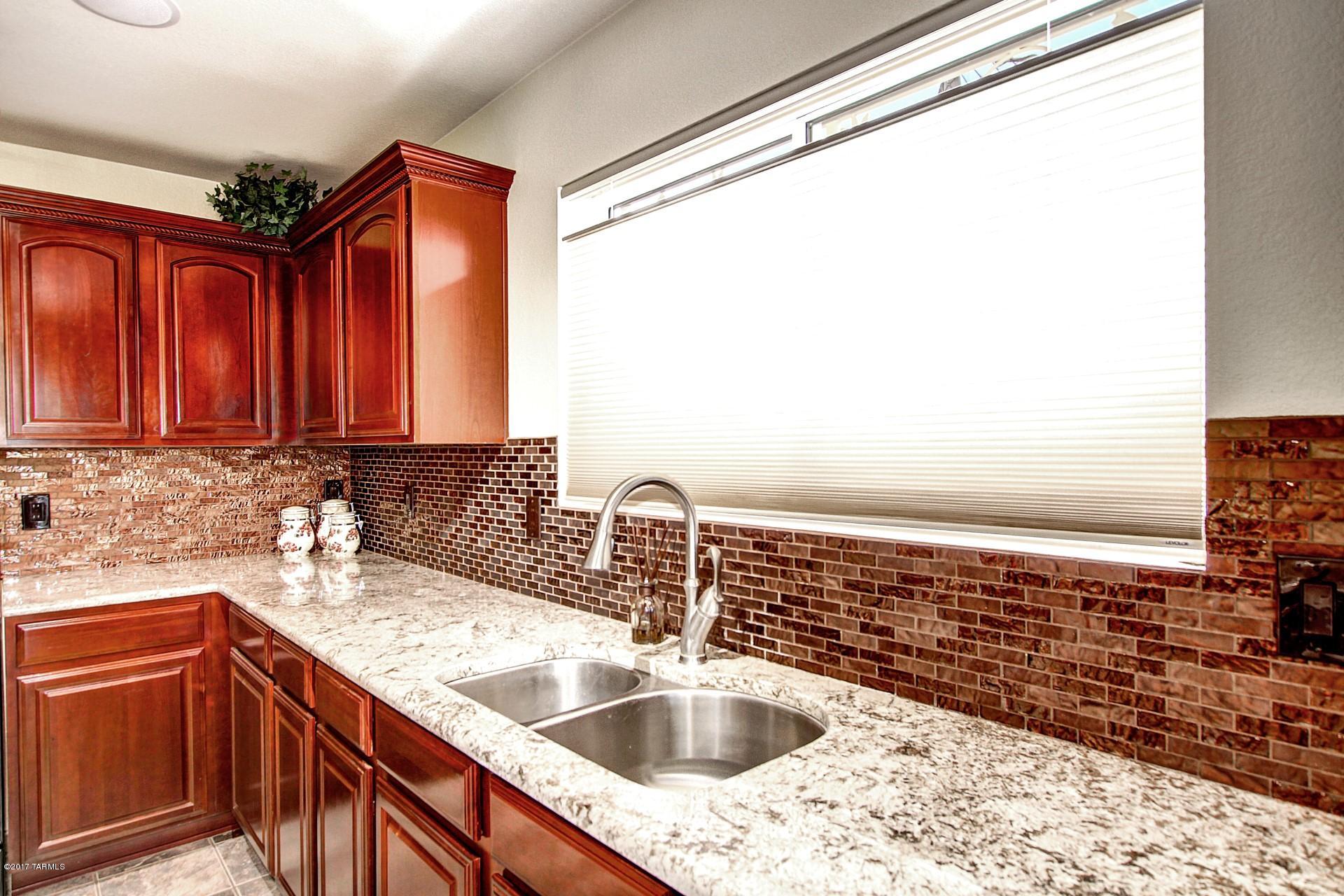 4940 E Butterweed Drive