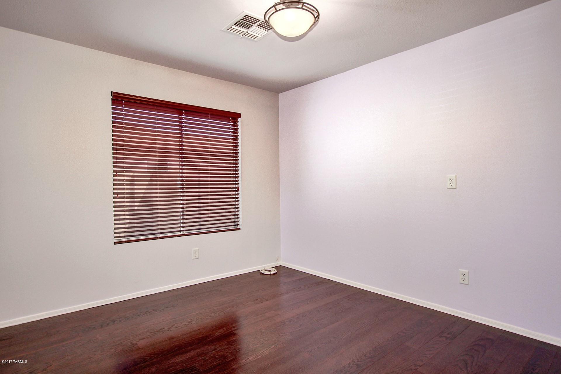 4940 E Butterweed Drive