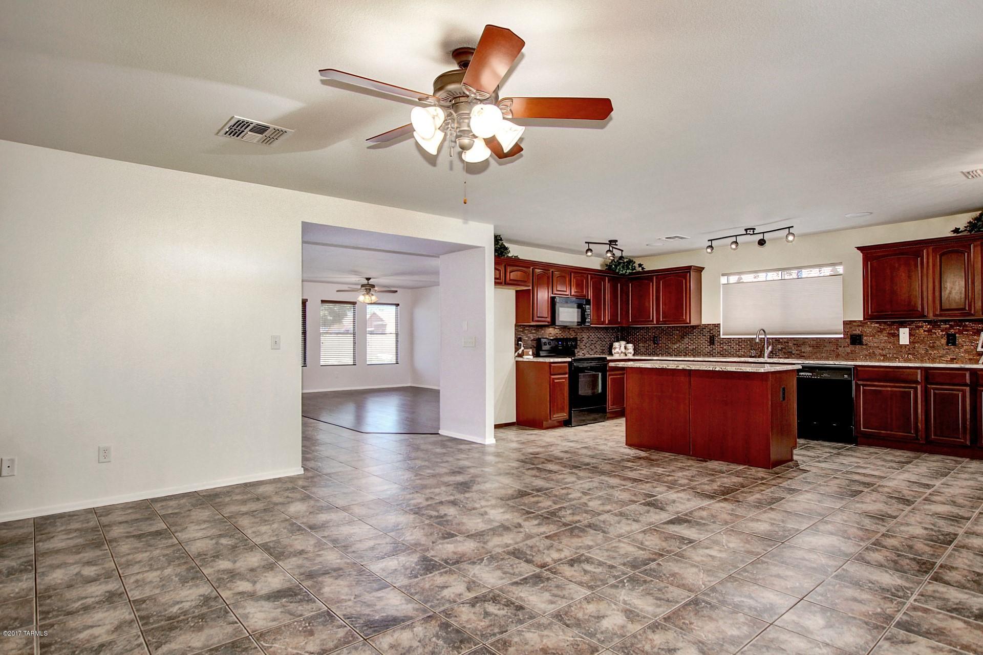 4940 E Butterweed Drive