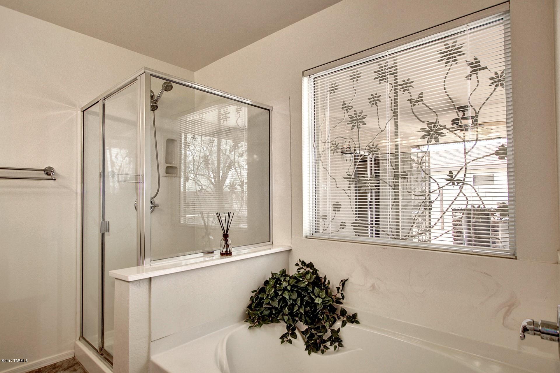 4940 E Butterweed Drive