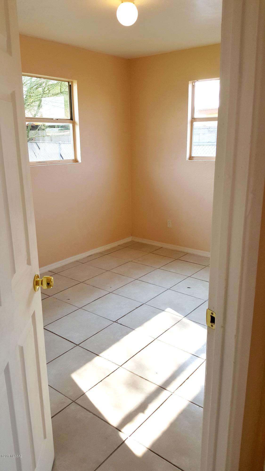 6001 S Southland Boulevard