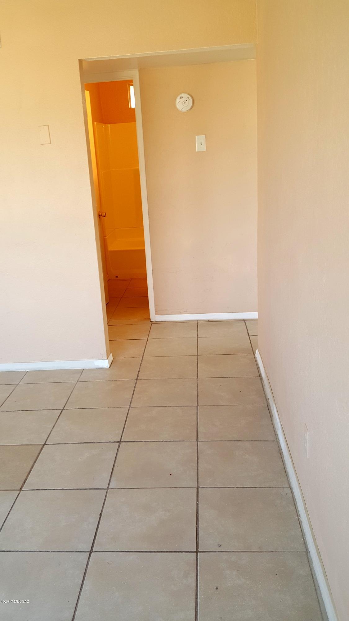 6001 S Southland Boulevard