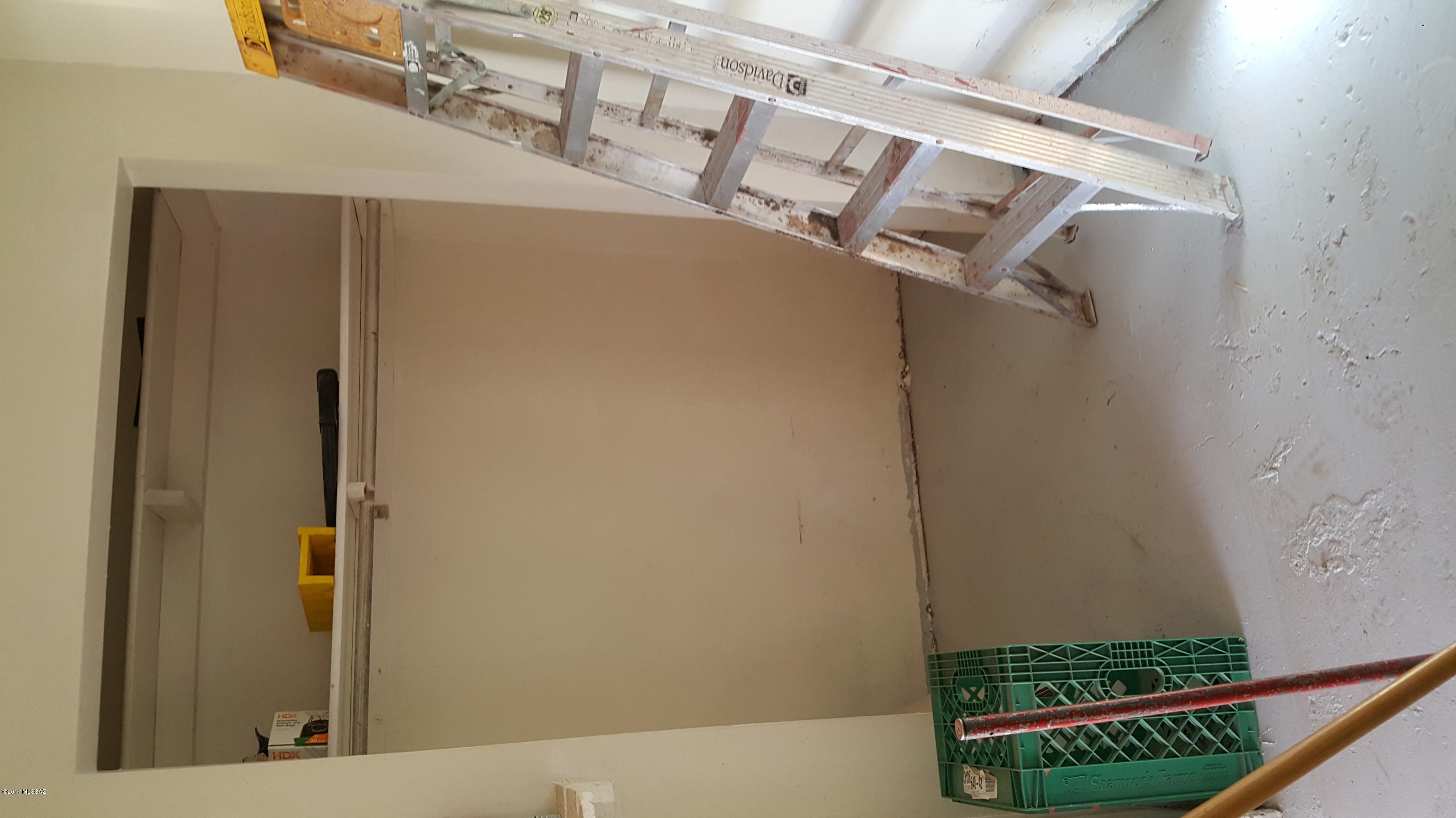 6001 S Southland Boulevard