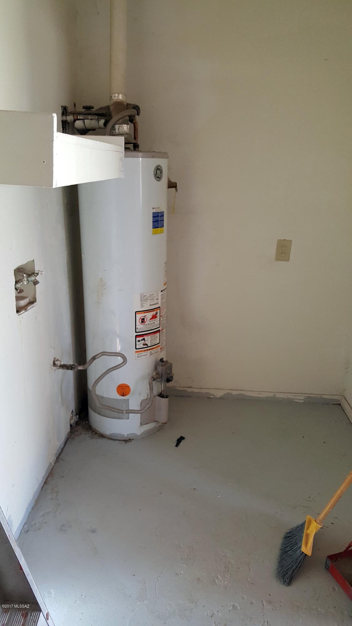 6001 S Southland Boulevard