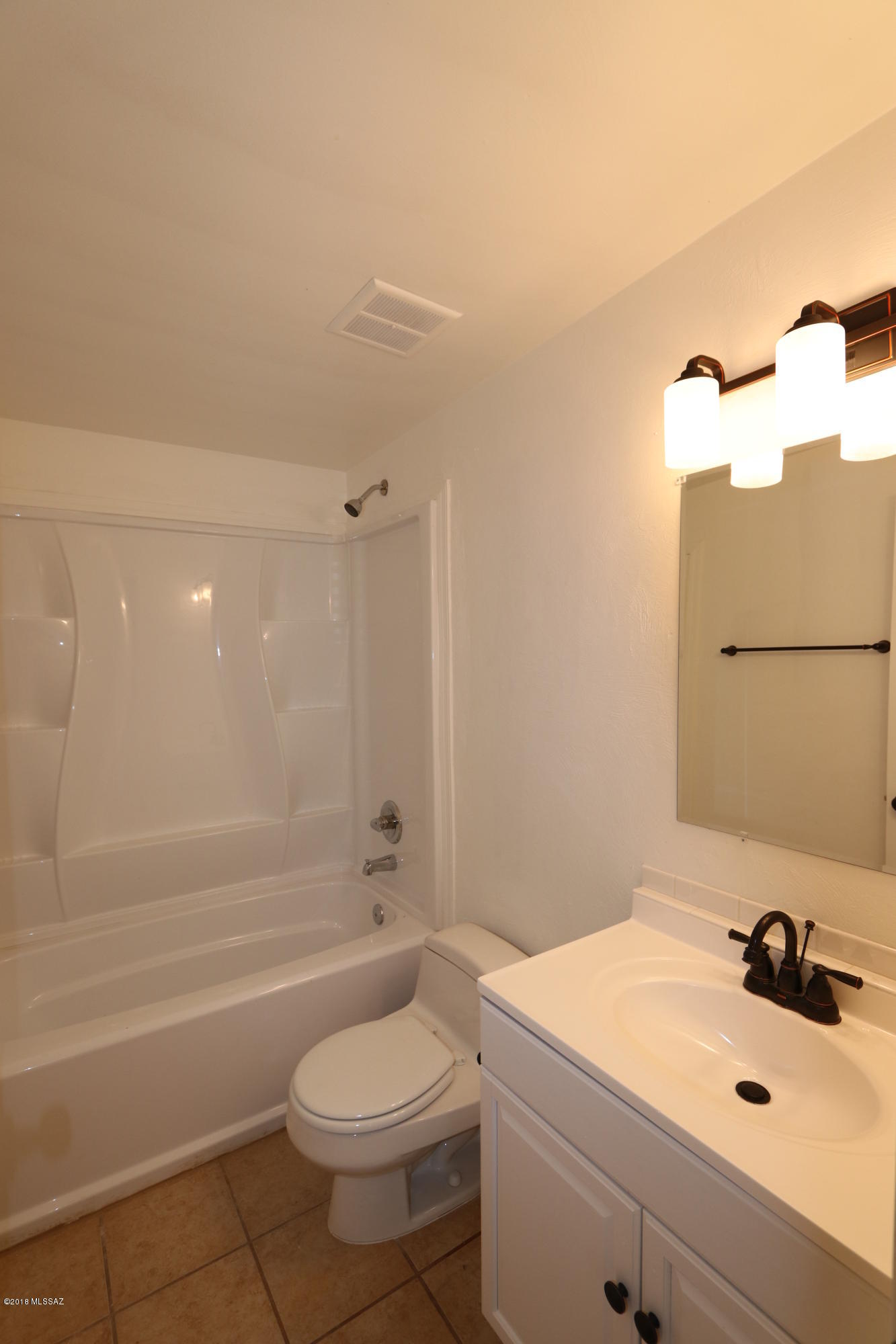 2406 E Parkside Drive