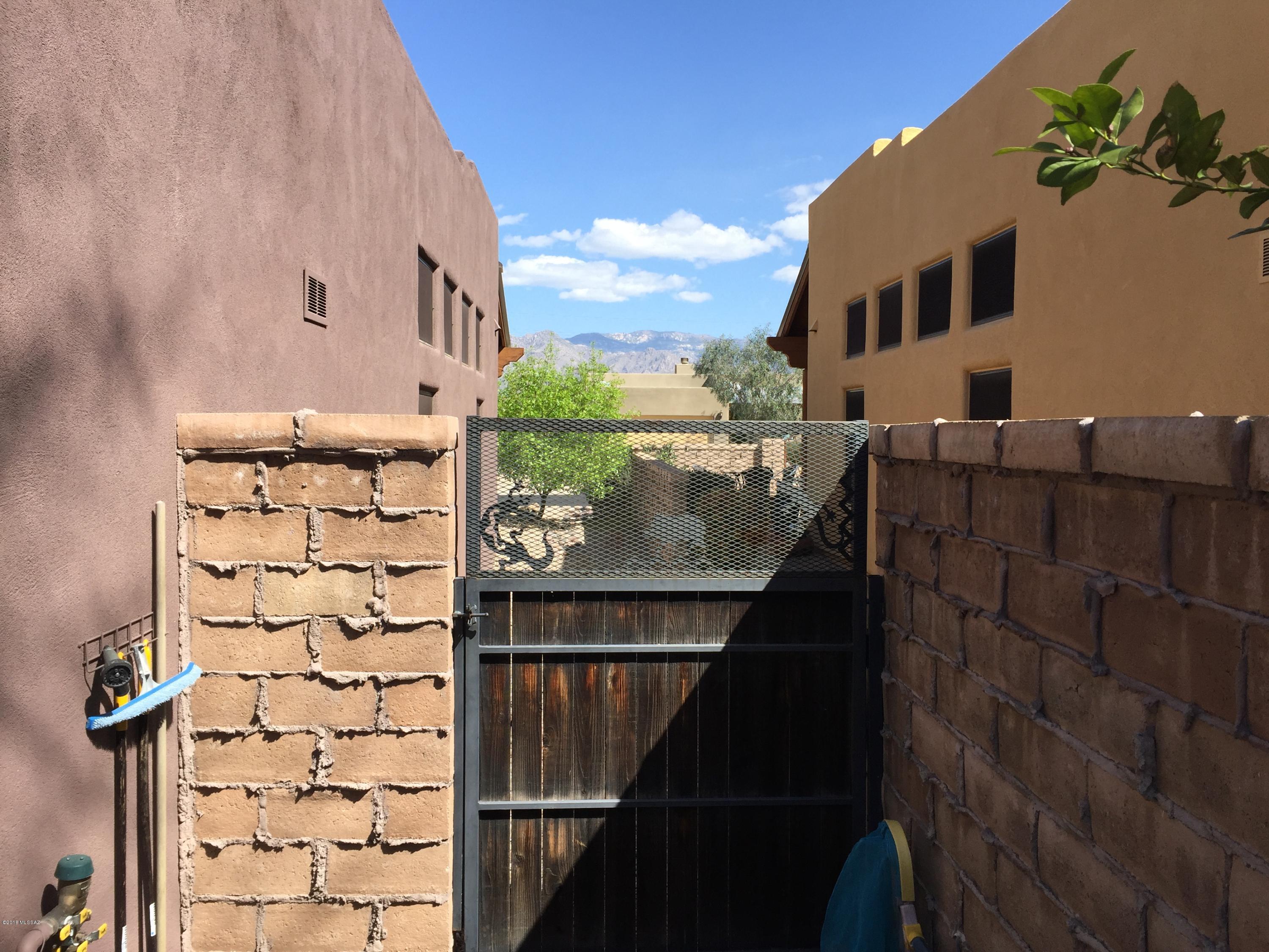 8762 E Corte Caida Del Sol