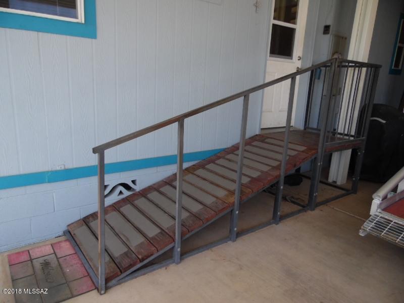 6034 E House Rock Lane