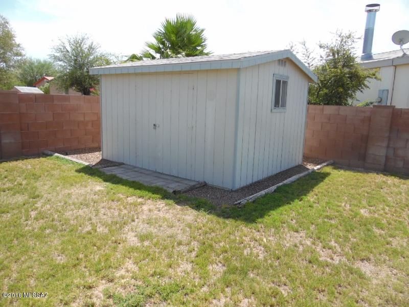 6034 E House Rock Lane