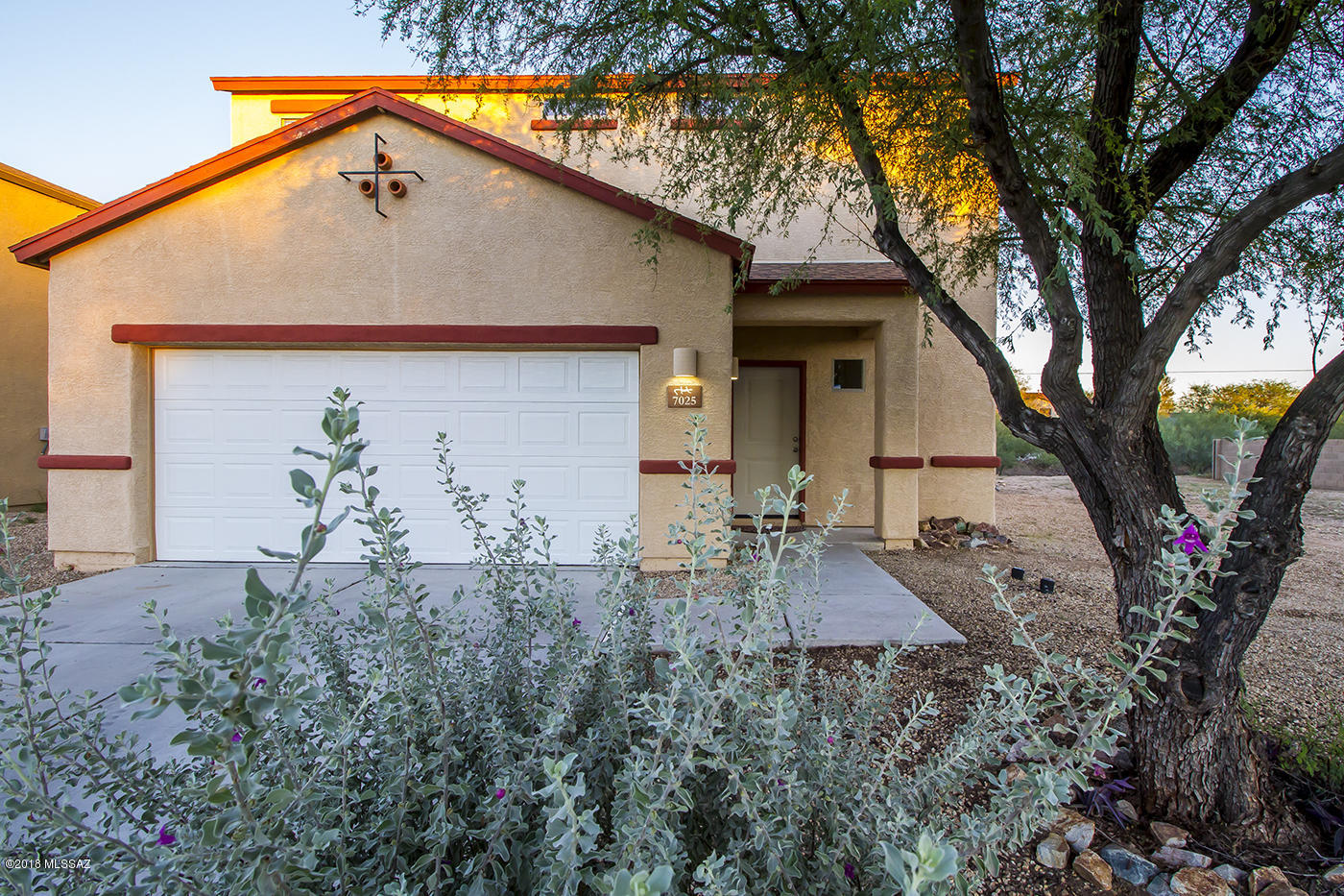 7025 S Avenida Del Recuerdo