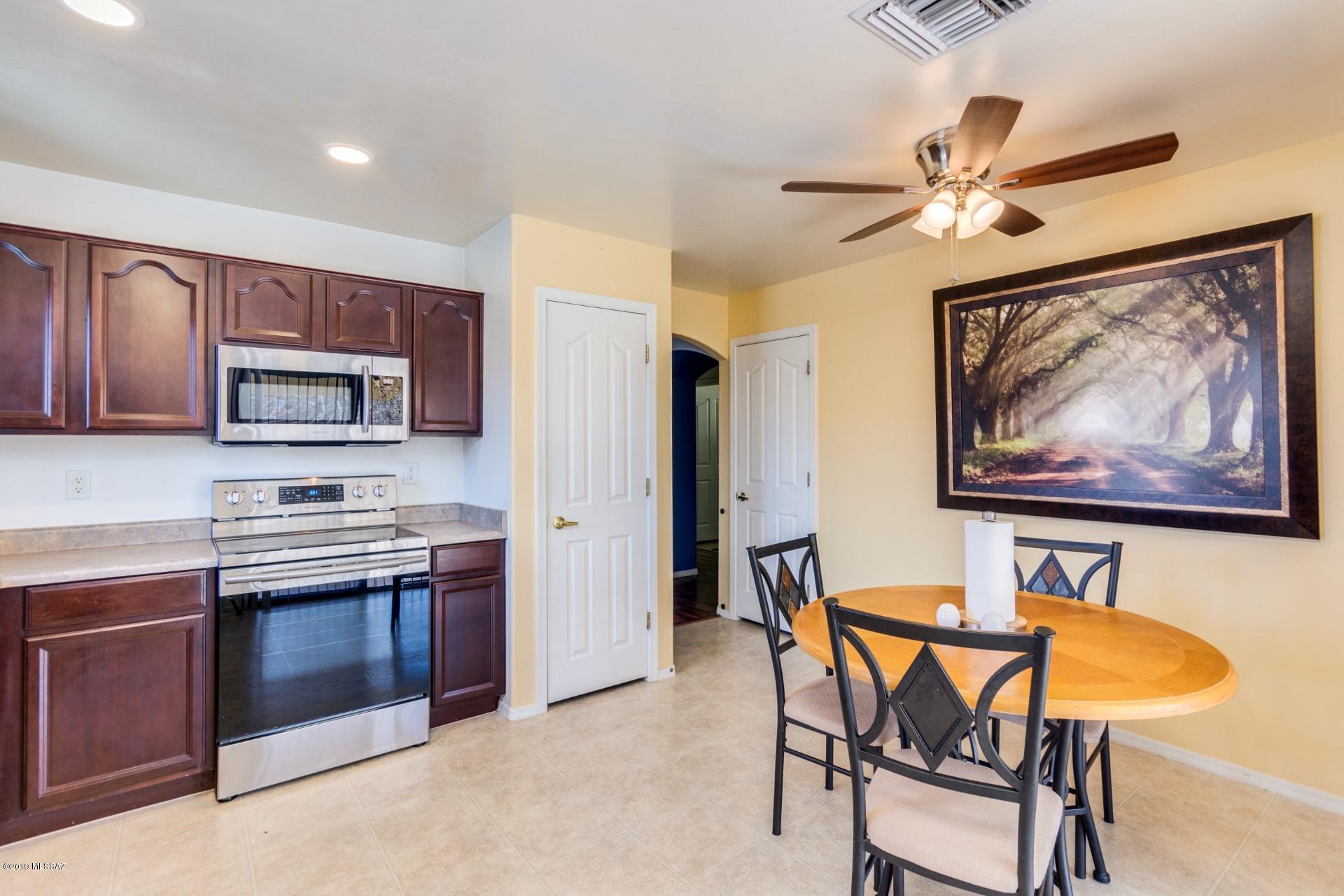 4084 E Agate Knoll Drive