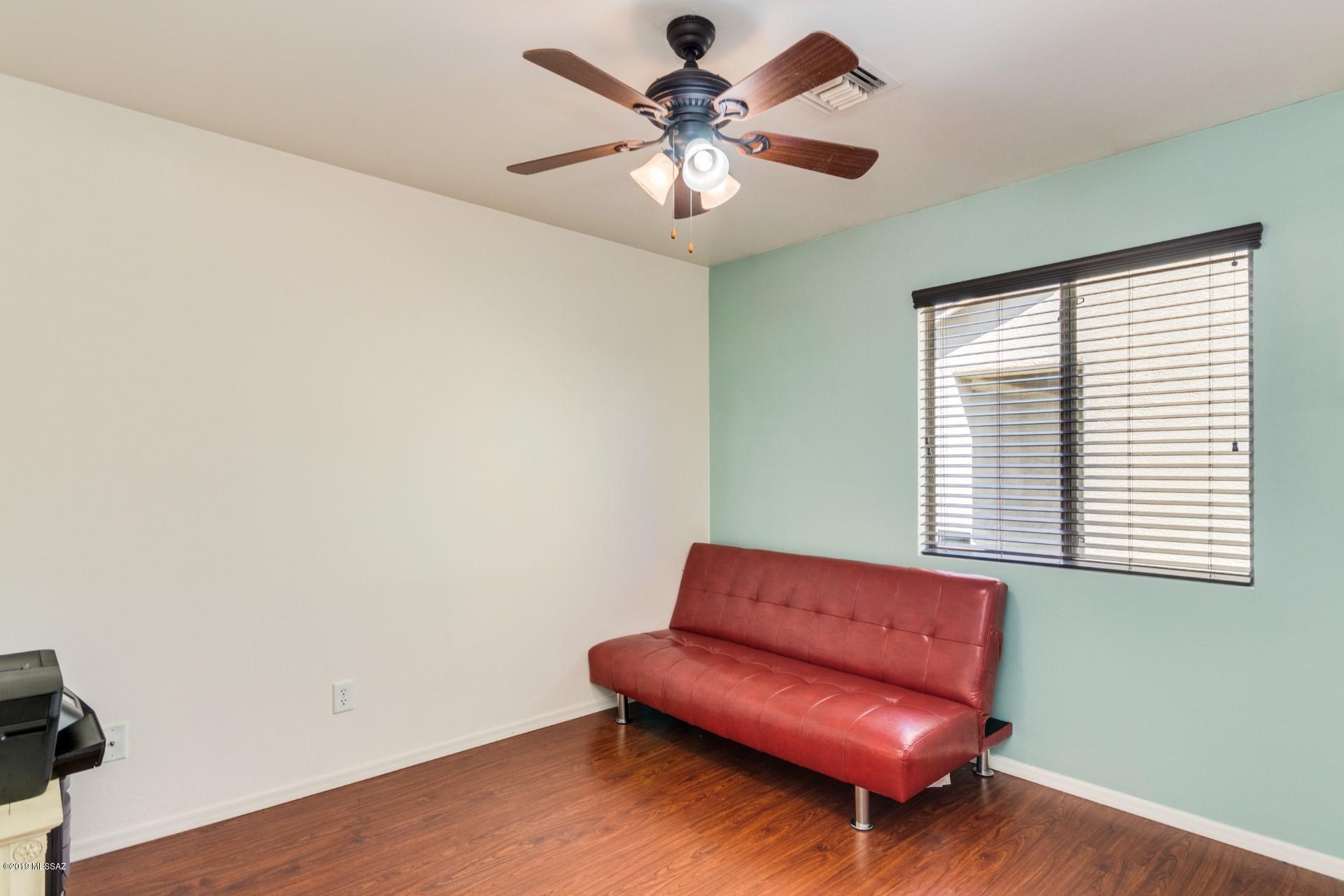 4084 E Agate Knoll Drive