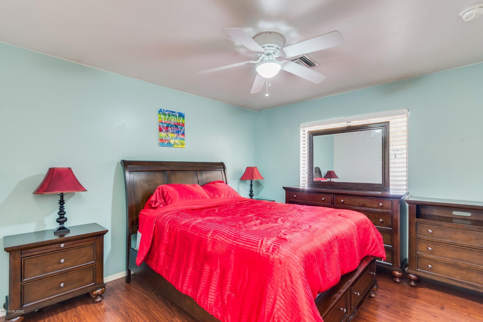 4084 E Agate Knoll Drive