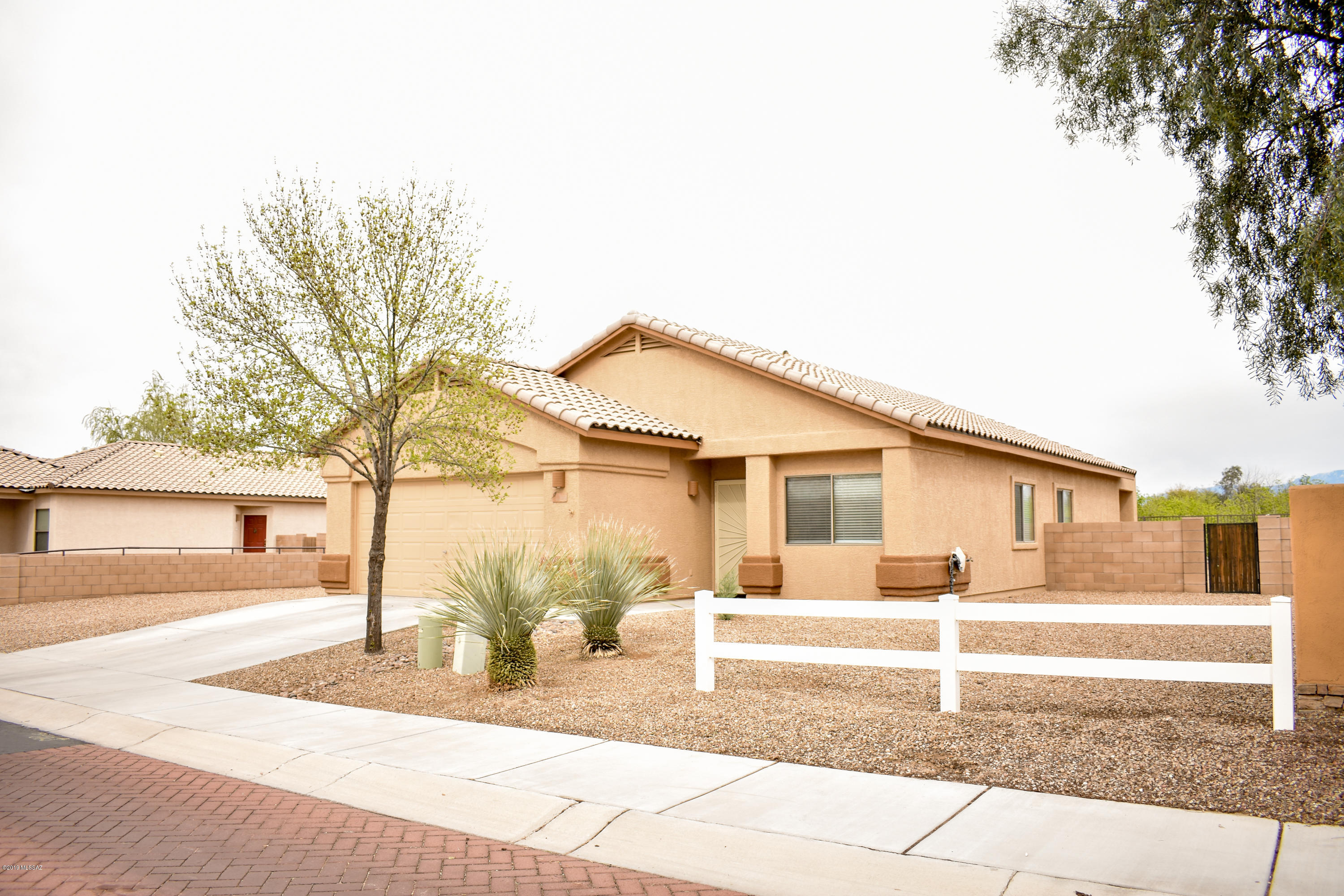 12668 N Rodeo Land Avenue