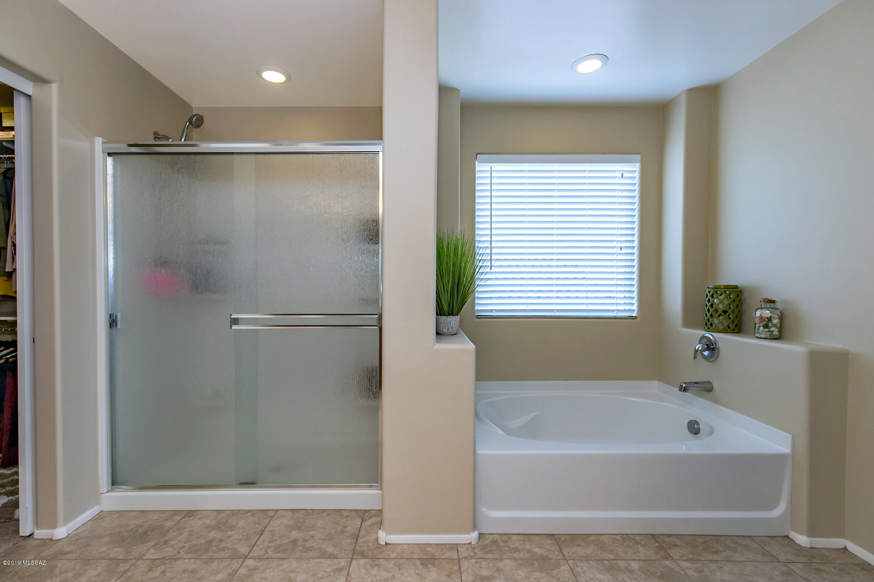 8983 W Twin Springs Drive