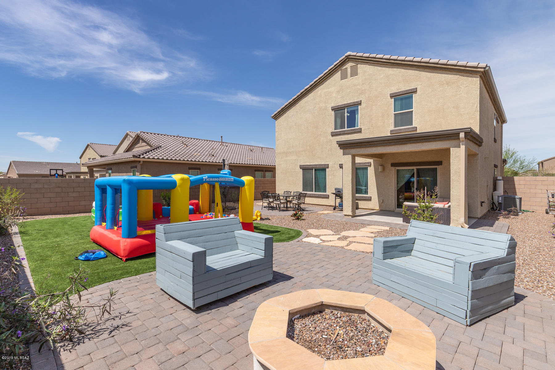 8983 W Twin Springs Drive