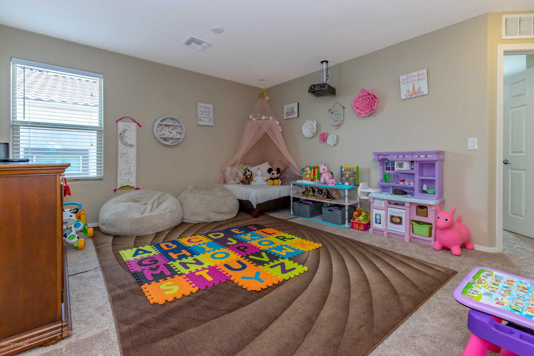 8983 W Twin Springs Drive