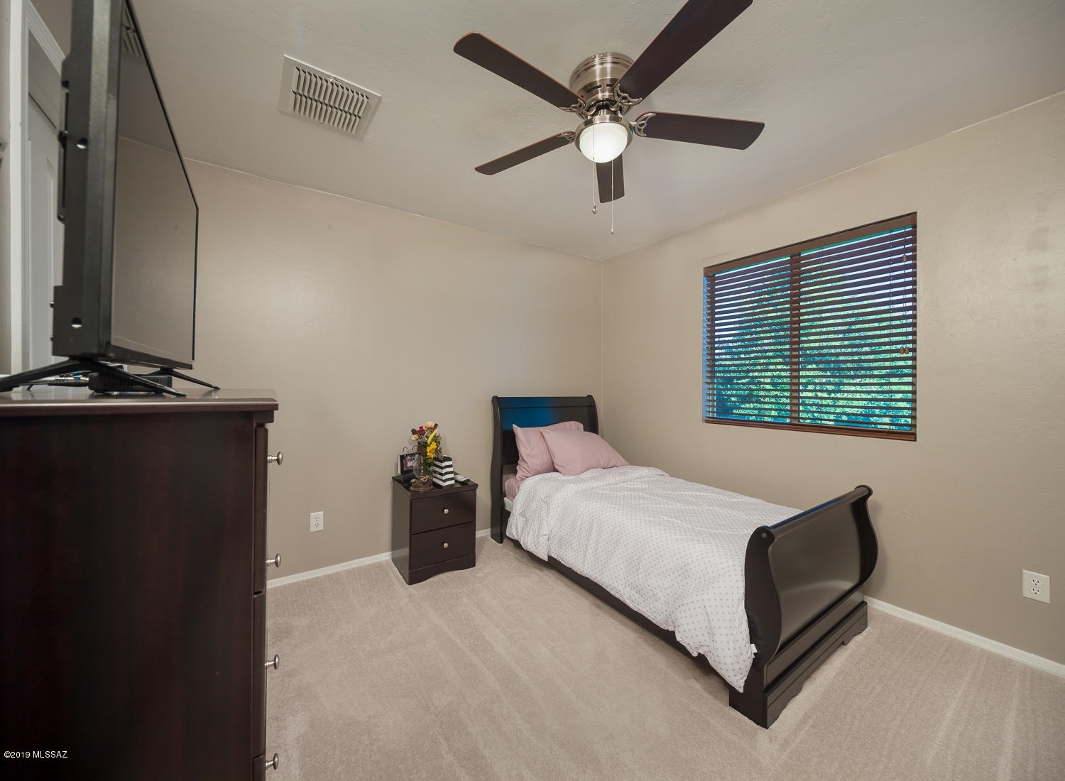 746 W Firehawk Drive