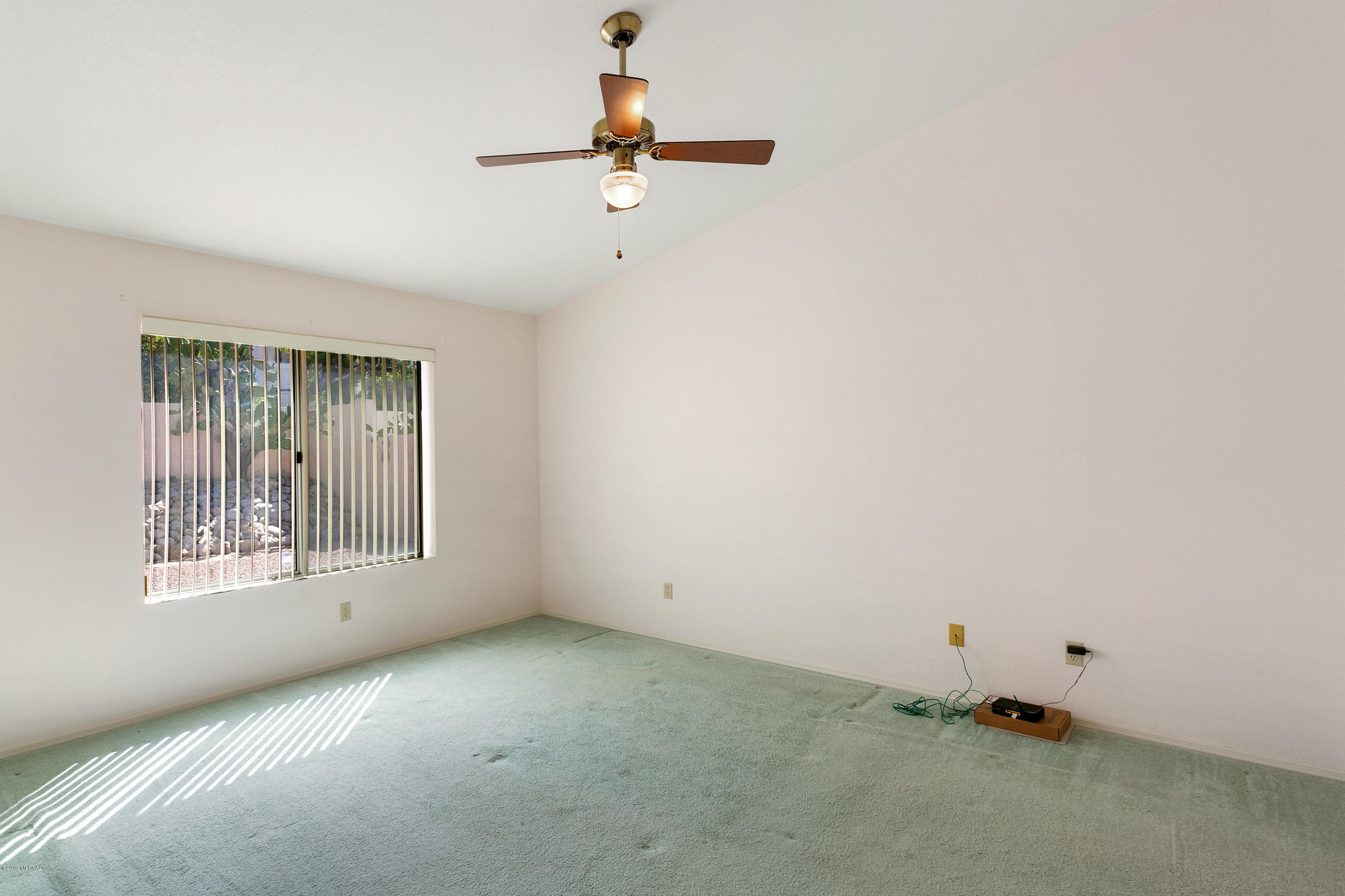 9418 N Warbler Place