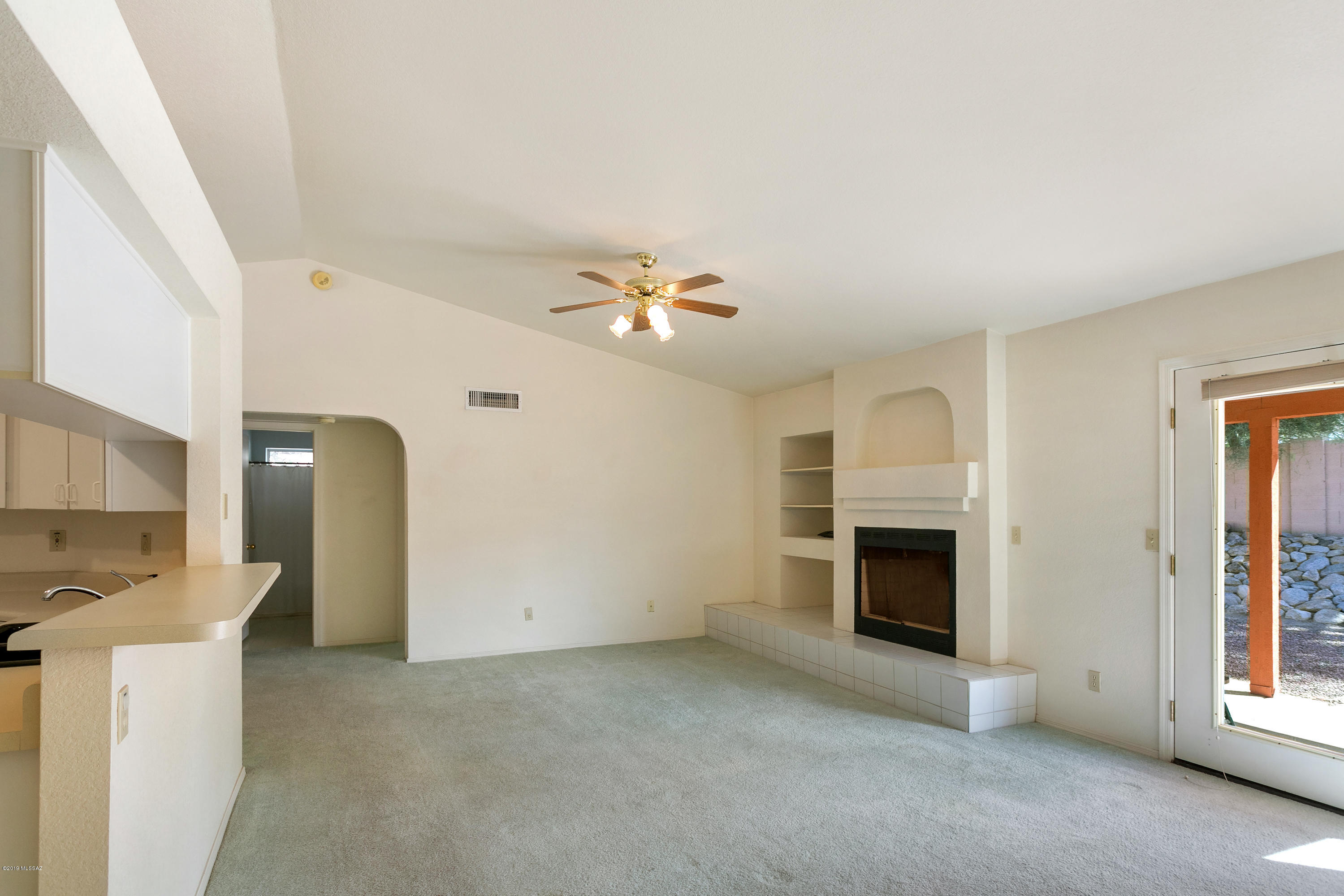 9418 N Warbler Place