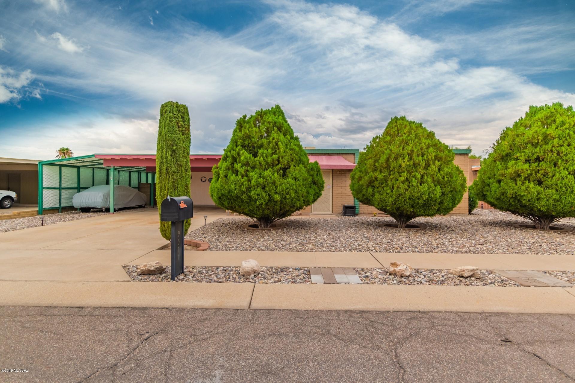 9571 E Palm Tree Drive