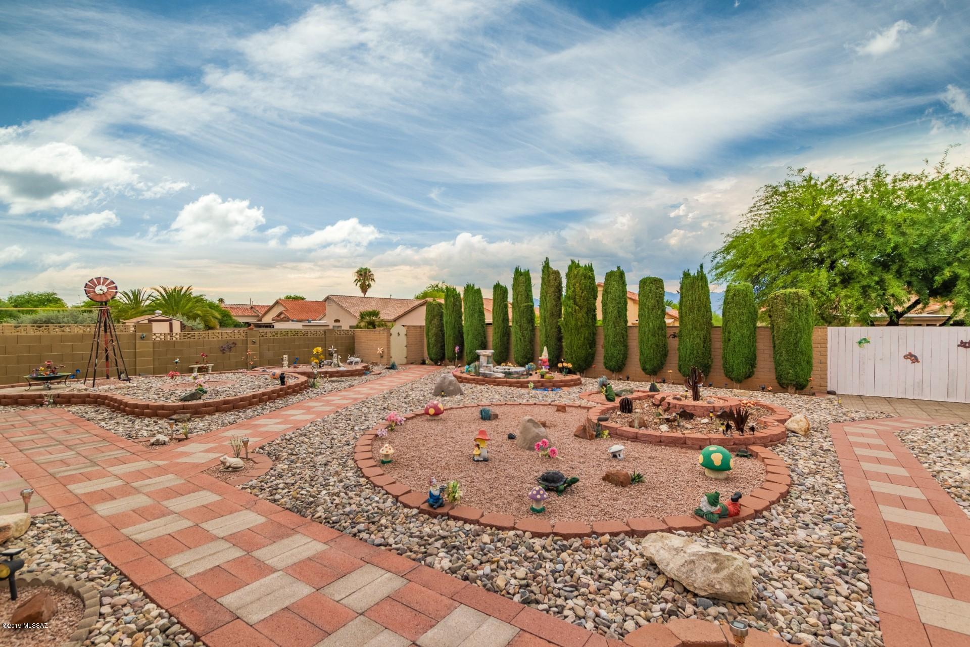 9571 E Palm Tree Drive