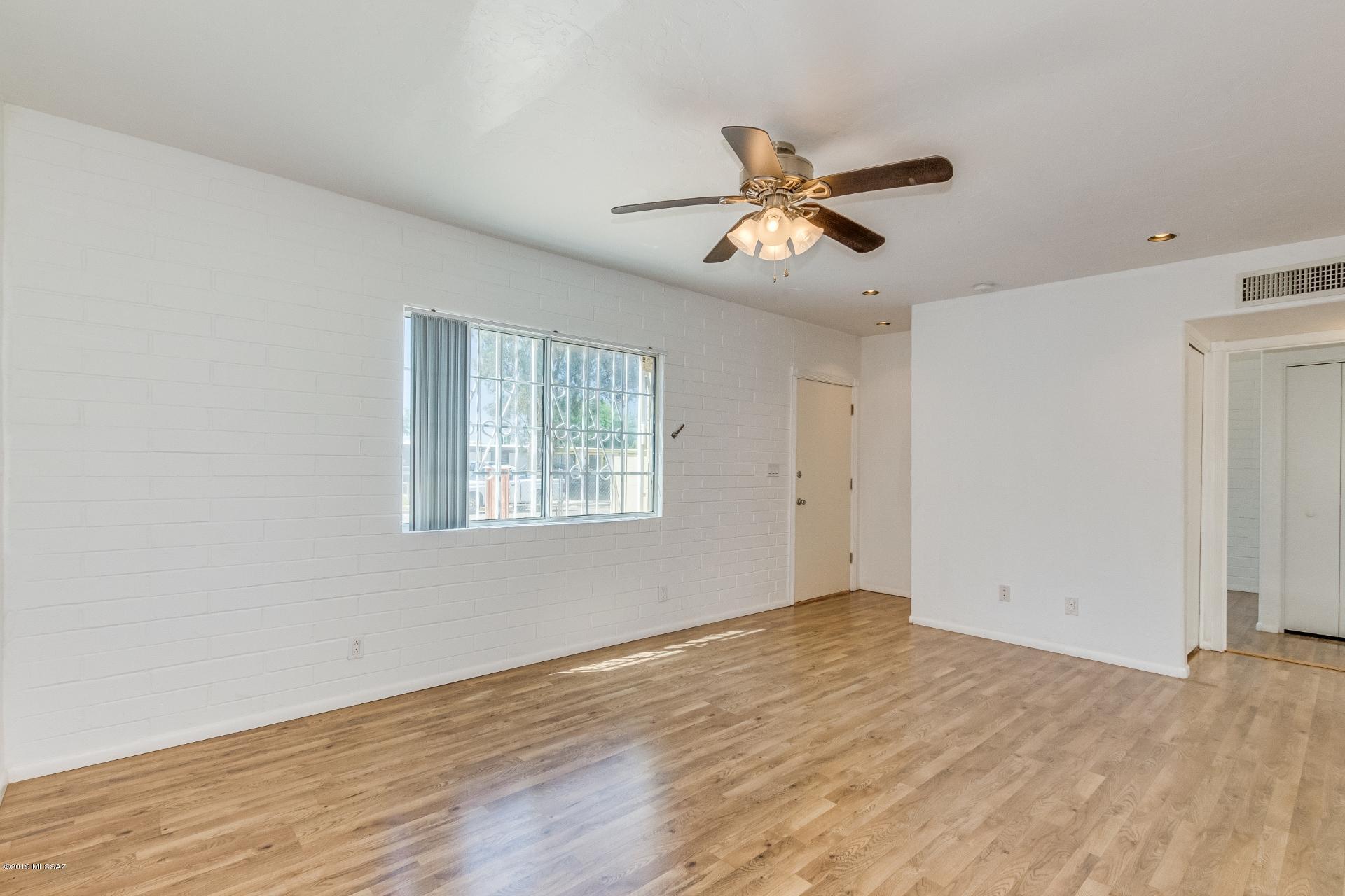 162 W Mossman Street