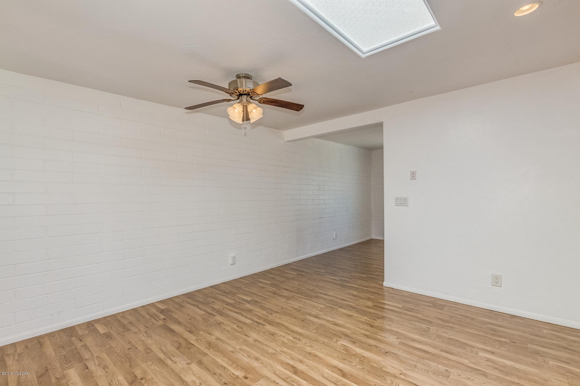 162 W Mossman Street