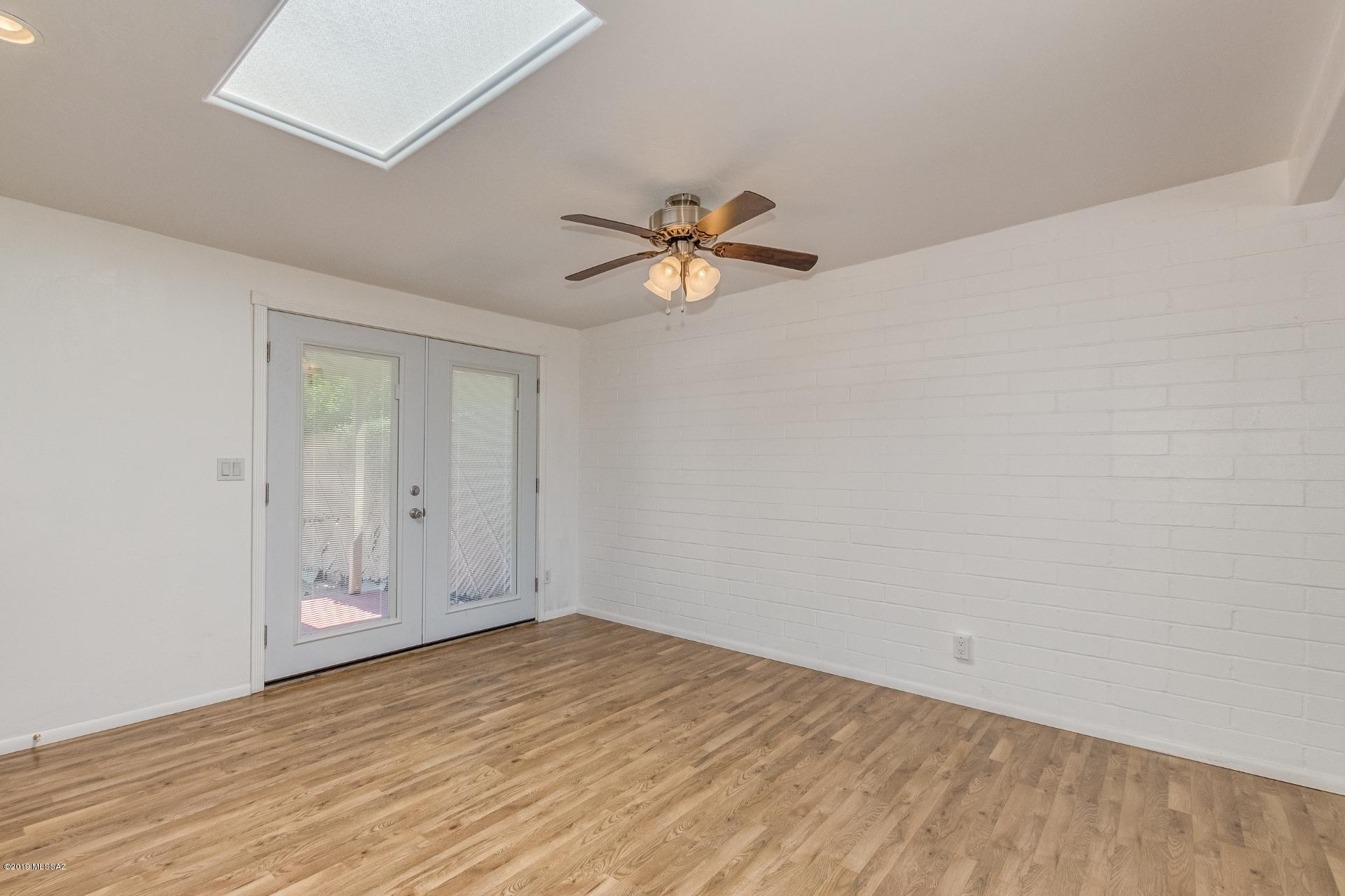 162 W Mossman Street