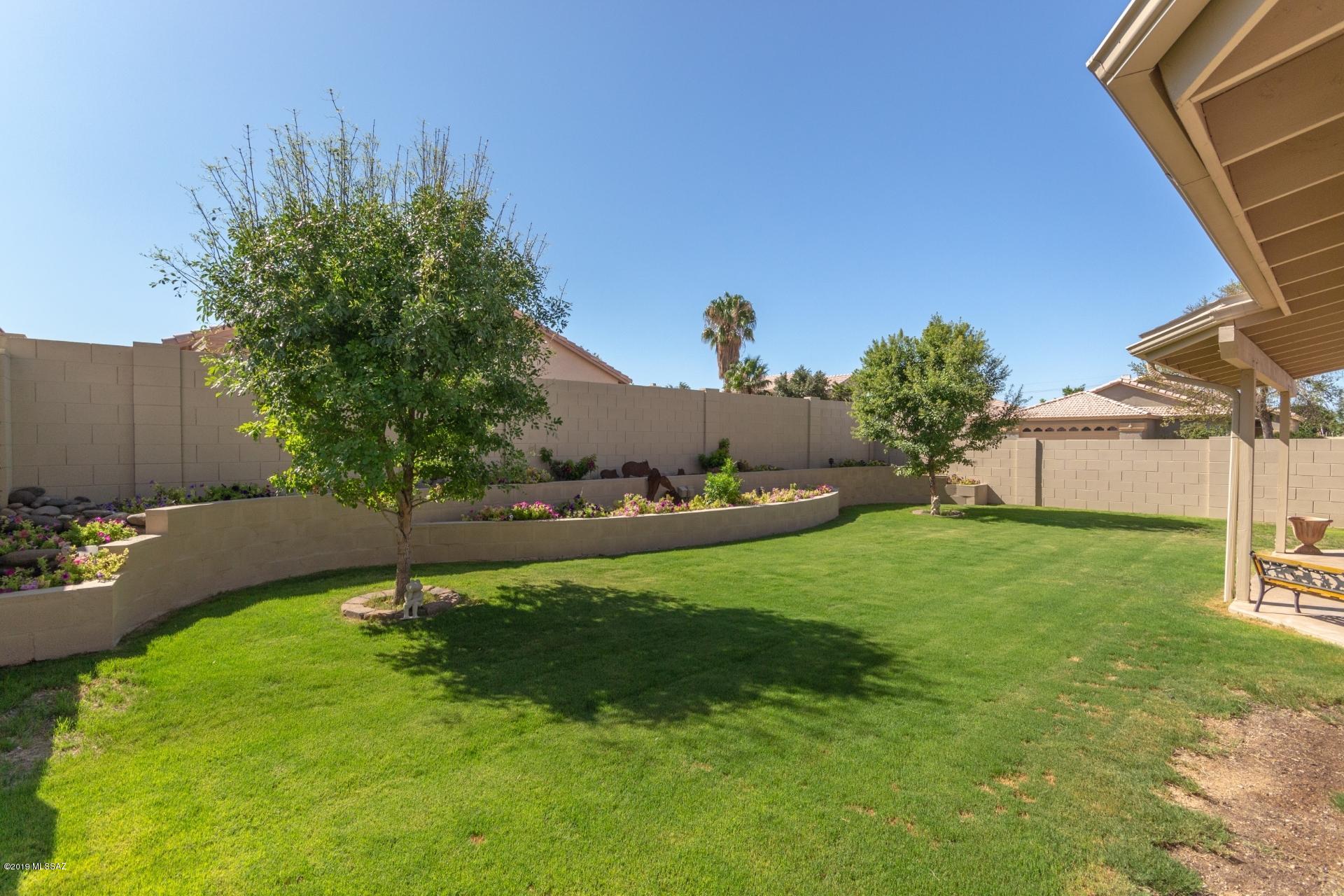 8231 S Via Elemental