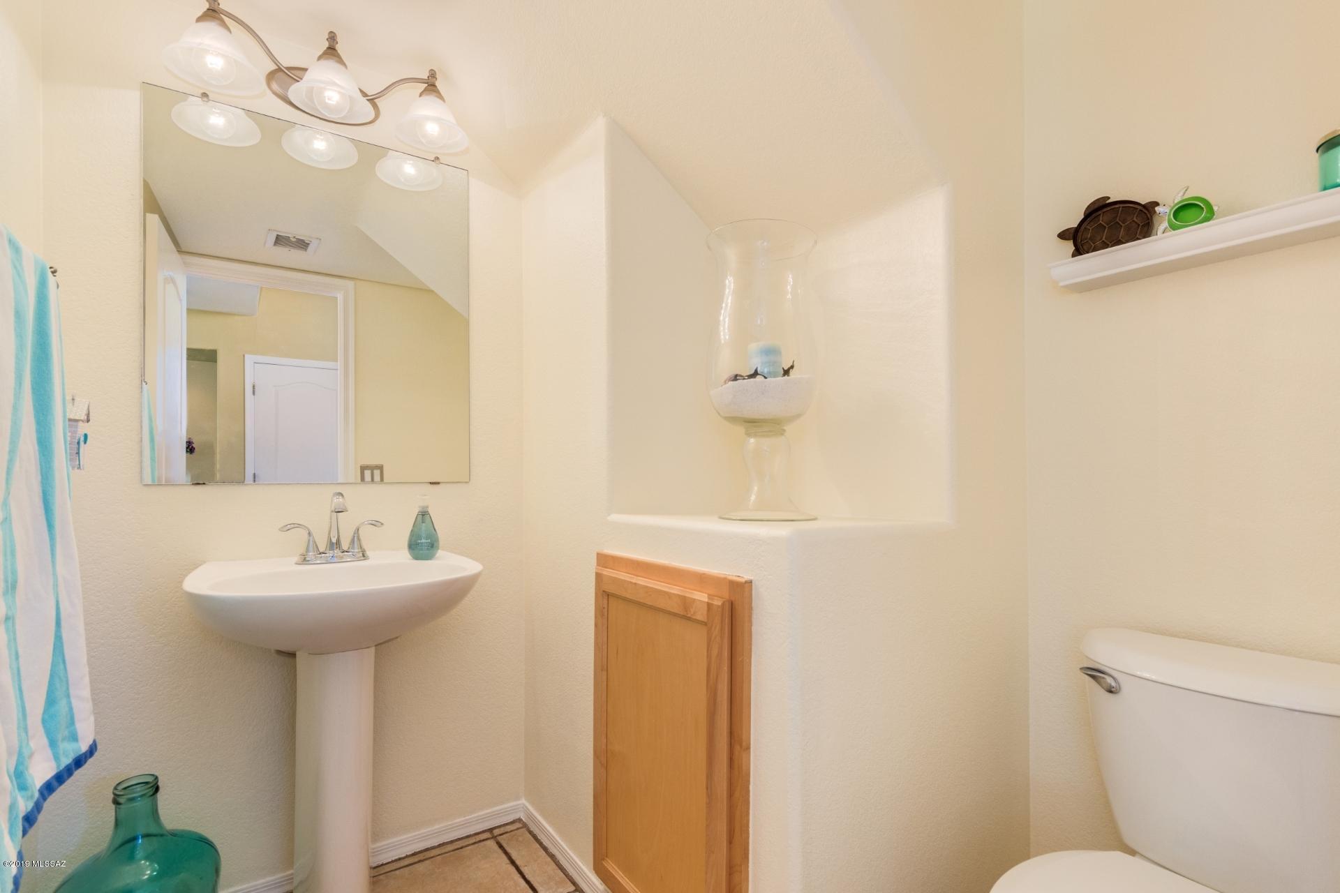 8231 S Via Elemental