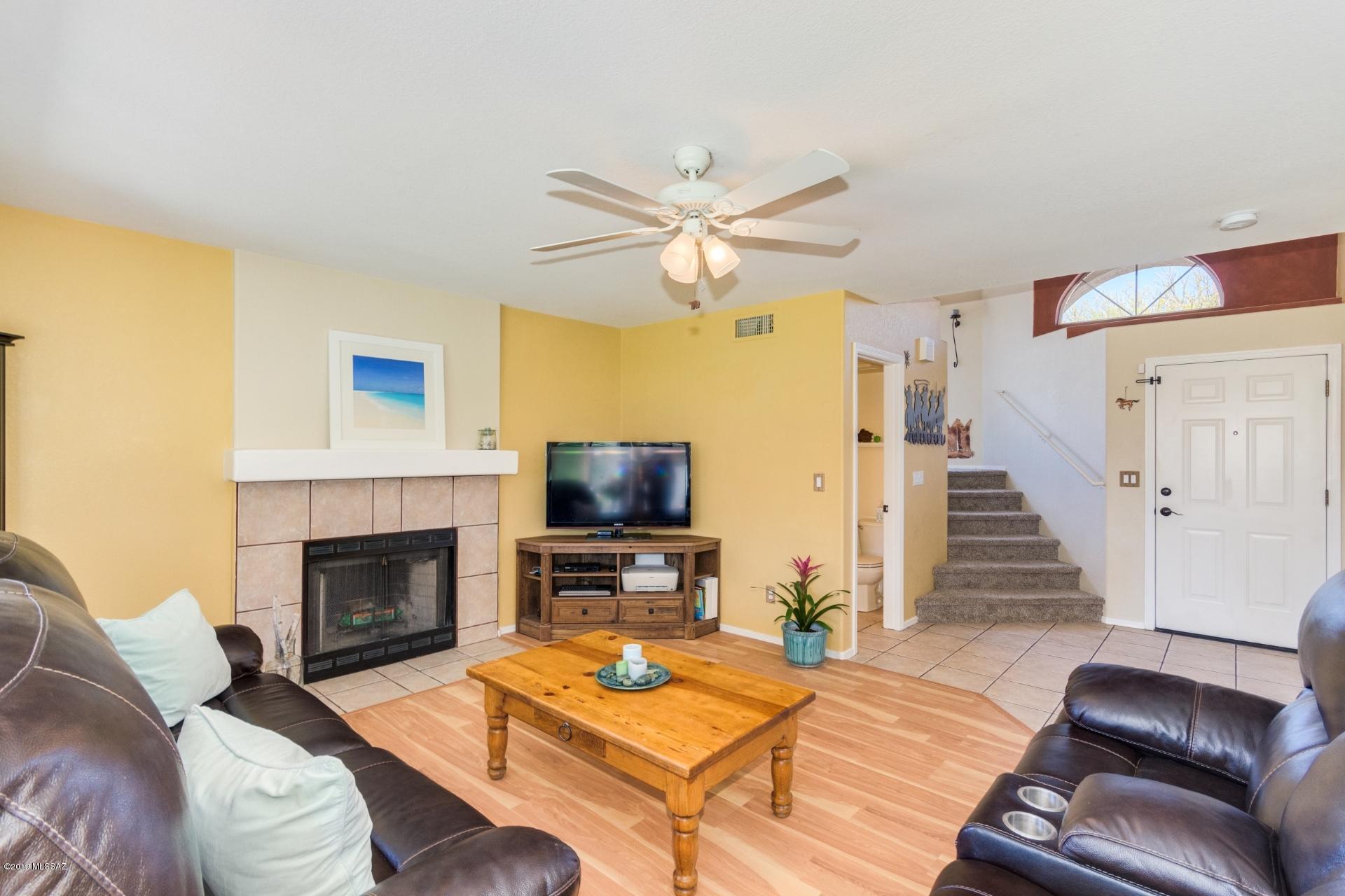 8231 S Via Elemental