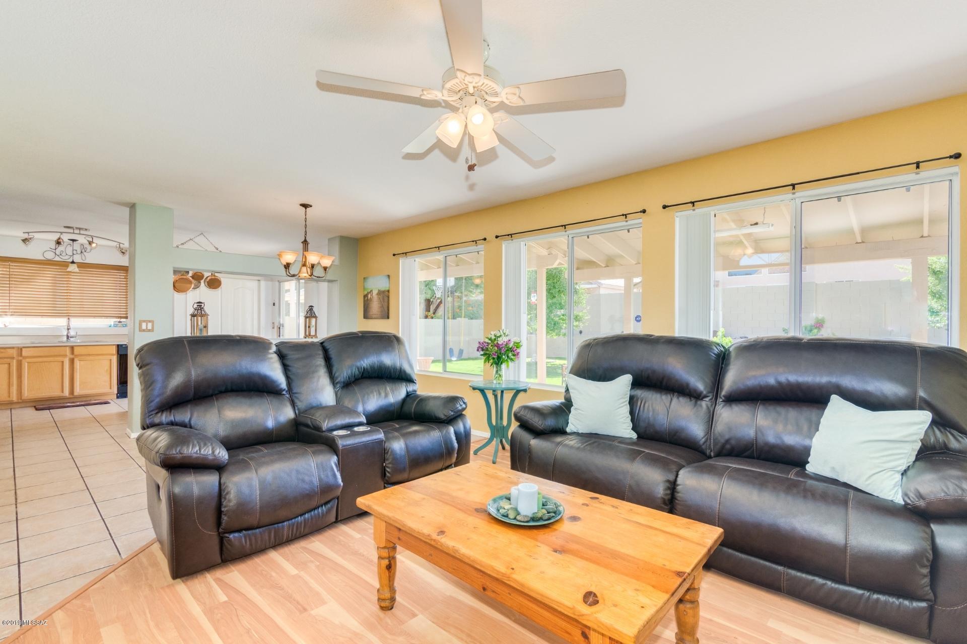 8231 S Via Elemental