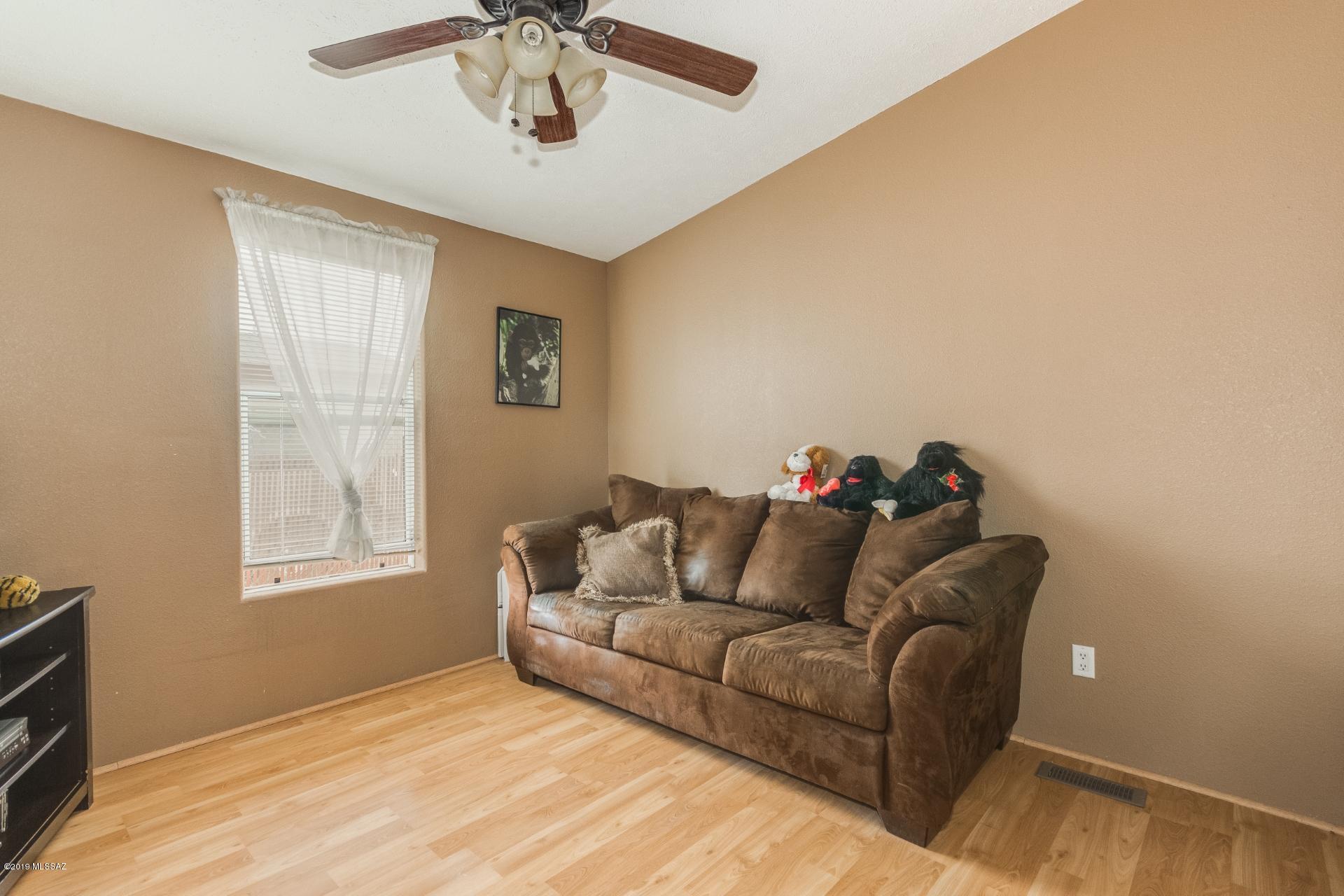 1386 E Stewart Place