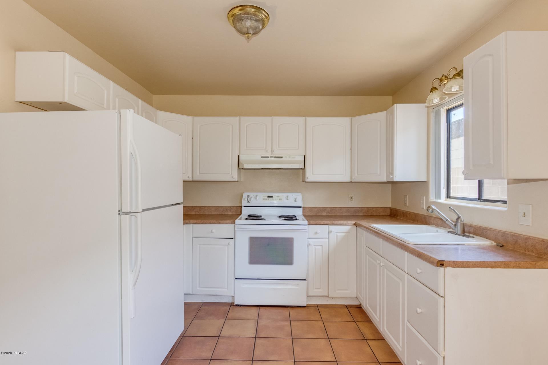 4766 W Calle Don Tomas