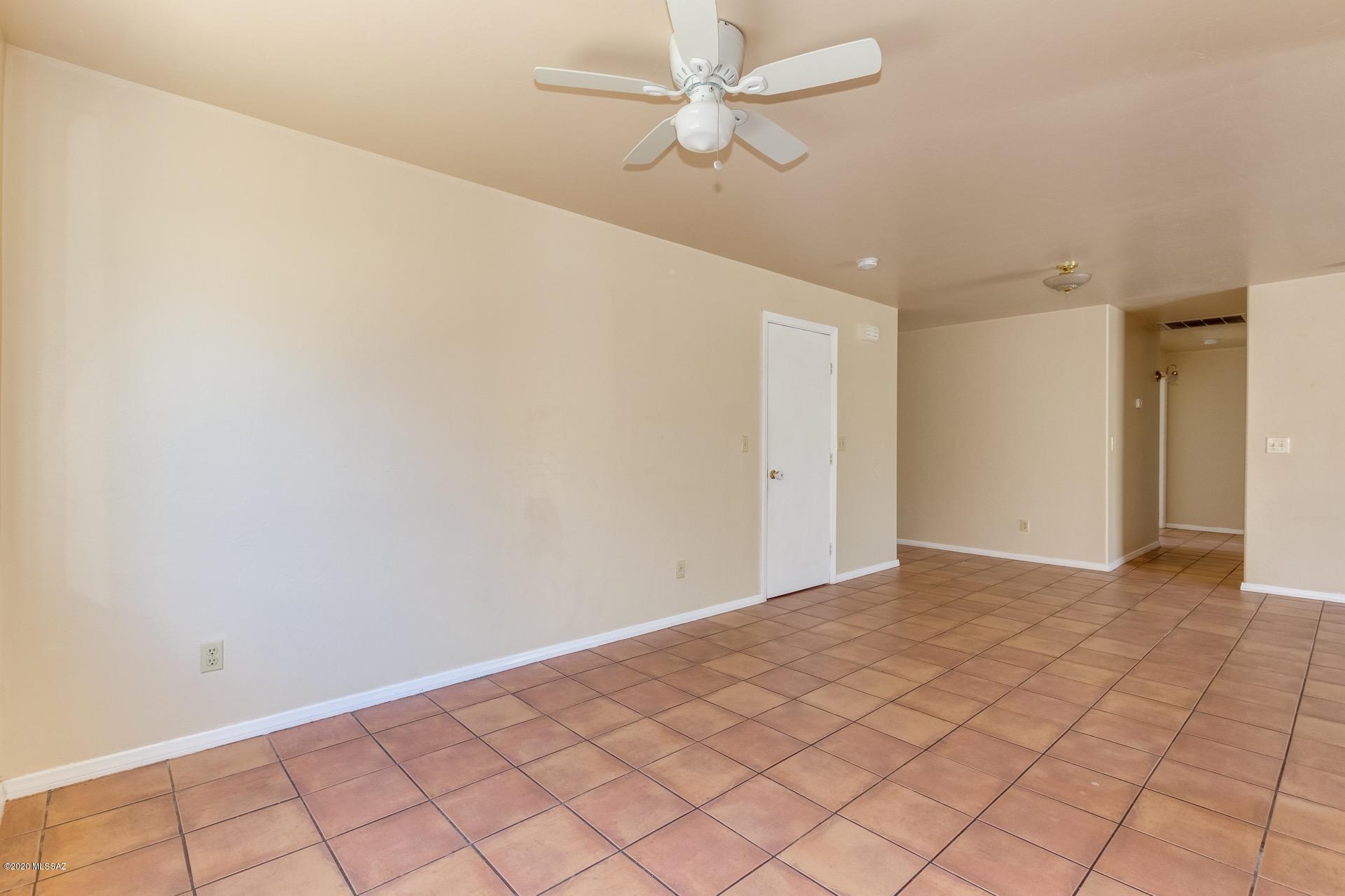 4766 W Calle Don Tomas