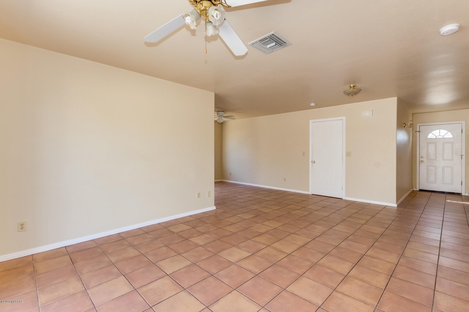 4766 W Calle Don Tomas